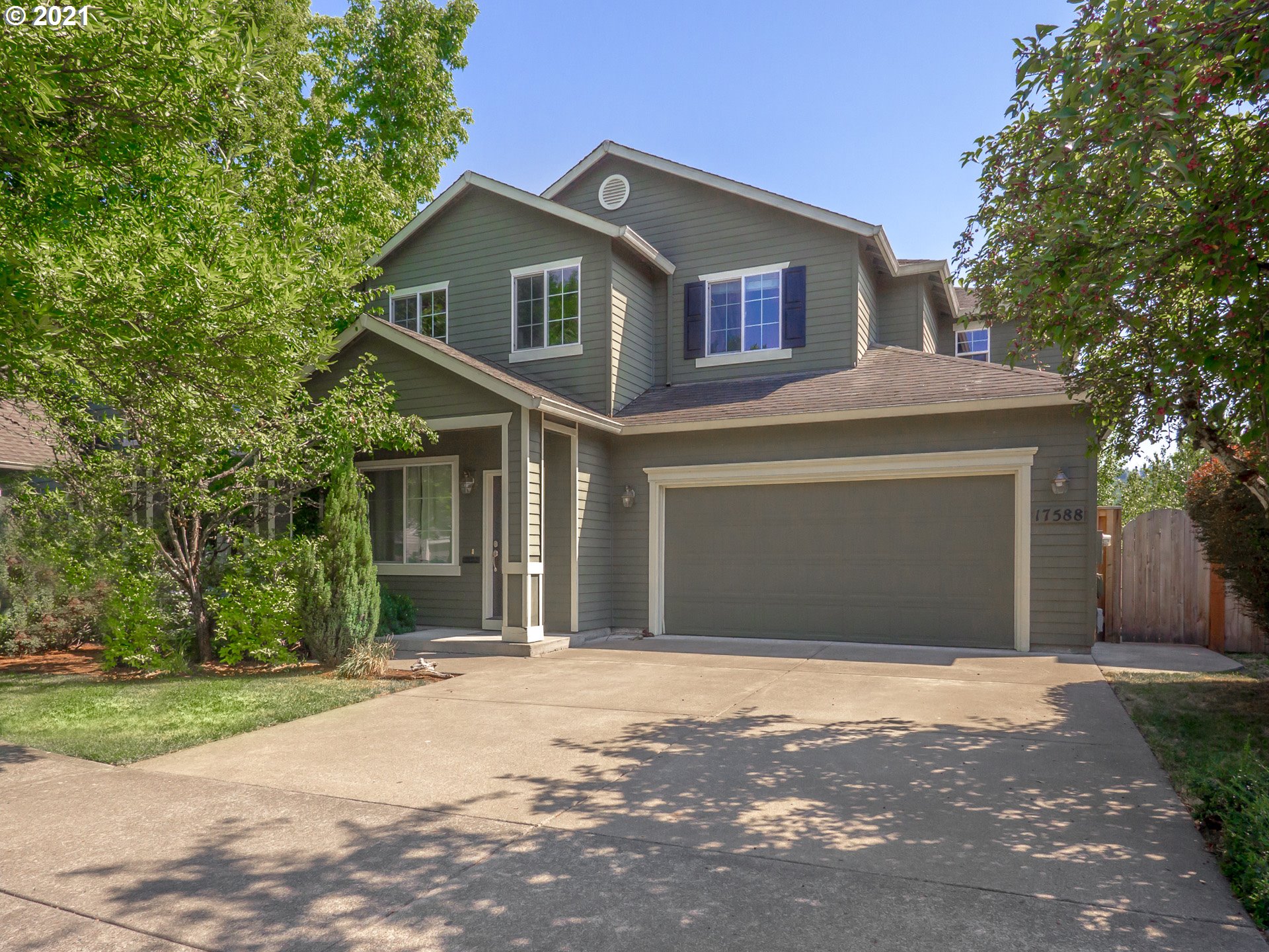 17588 SW INKSTER DR (1 of 32)