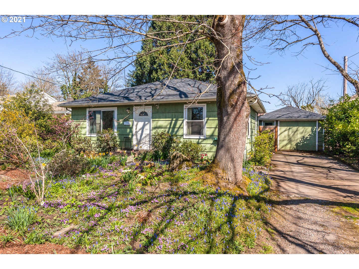 6710 SE 66TH AVE (1 of 25)