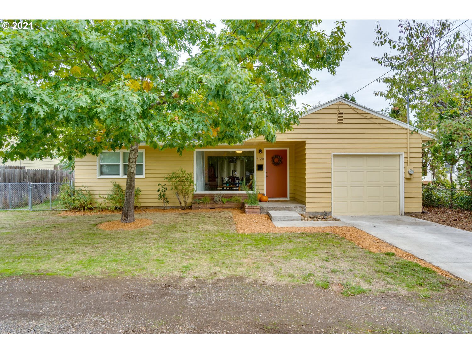7120 SE 66TH AVE (1 of 13)