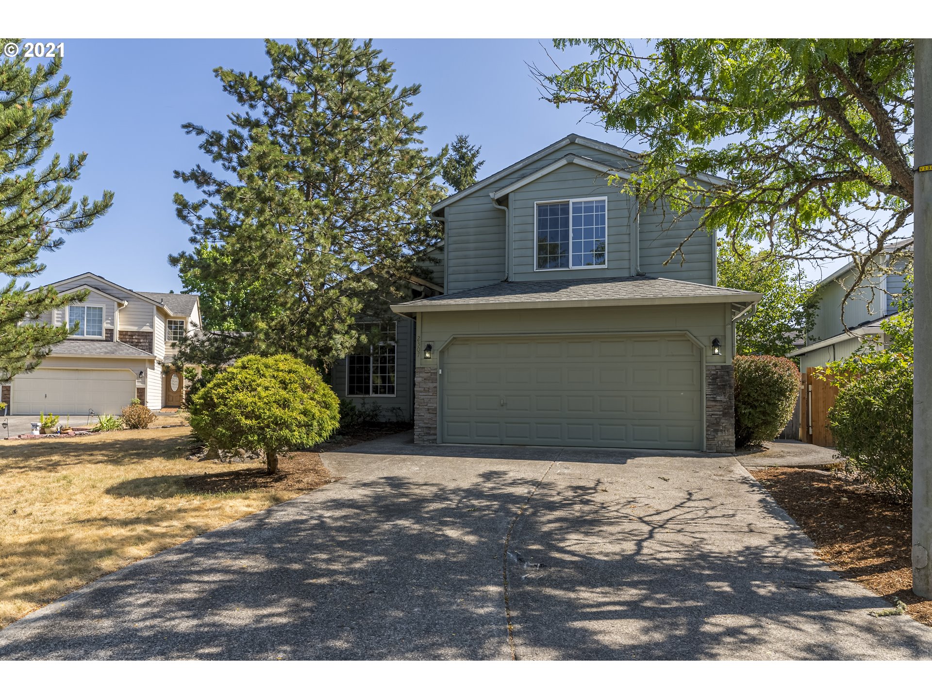 2307 SE 186TH AVE (1 of 31)