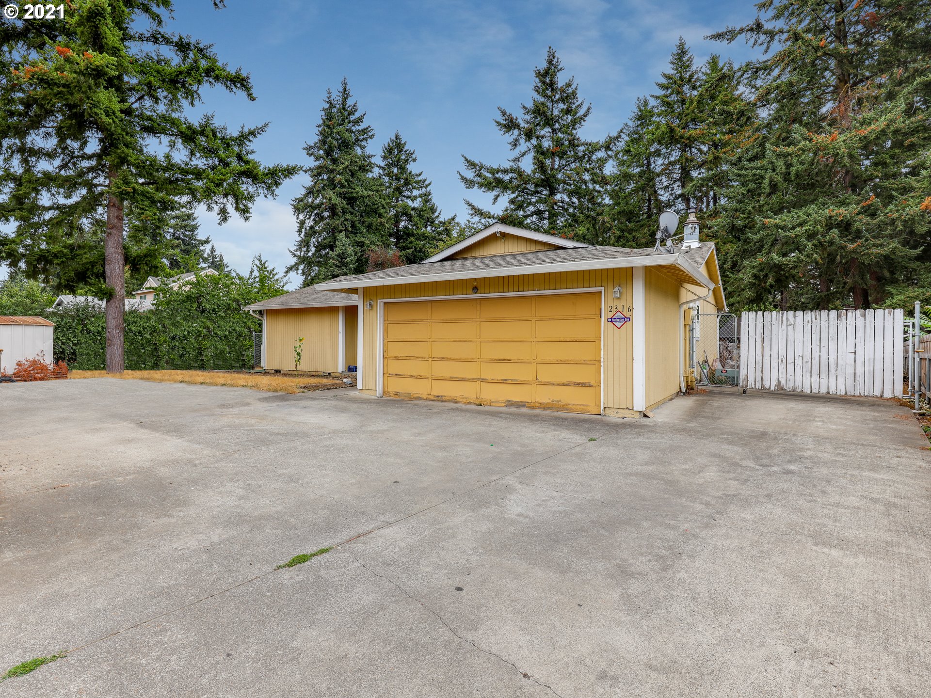 2316 SE 139TH AVE (1 of 27)