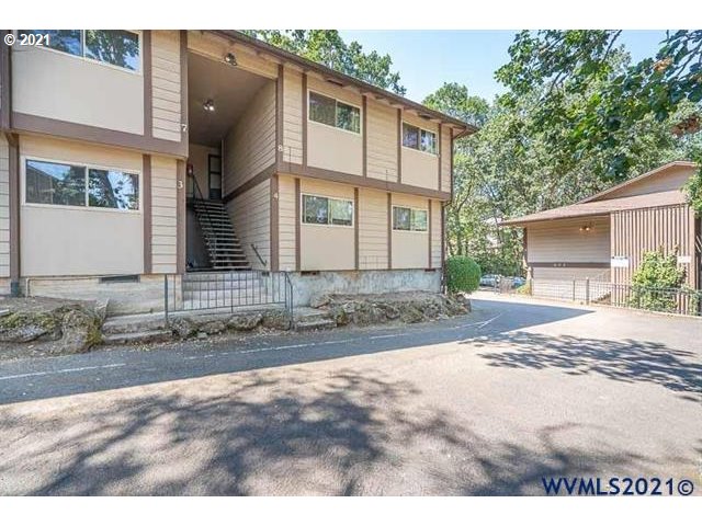 401 MADRONA AVE SE 8 (1 of 25)
