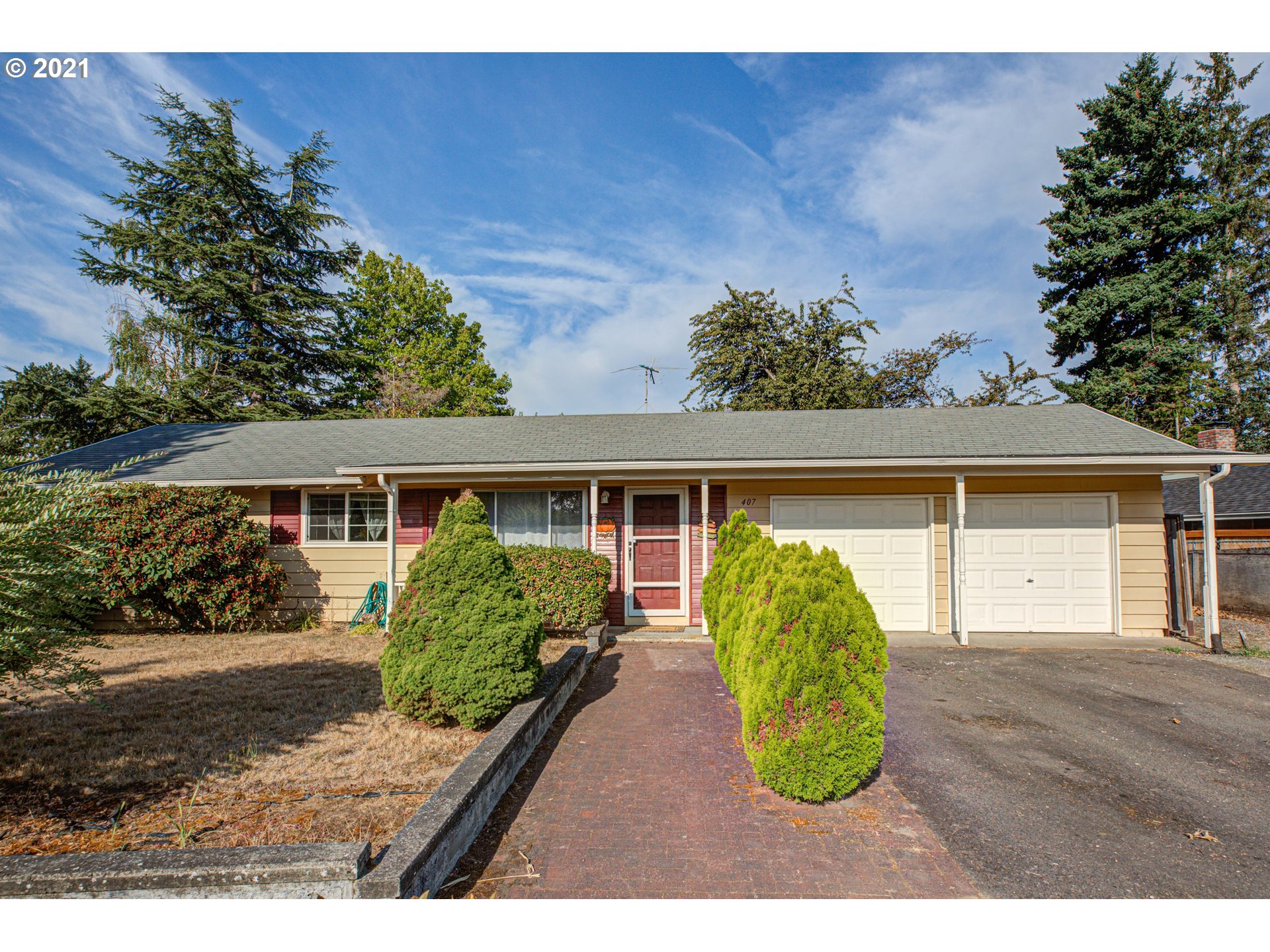 407 SE 238TH AVE (1 of 30)