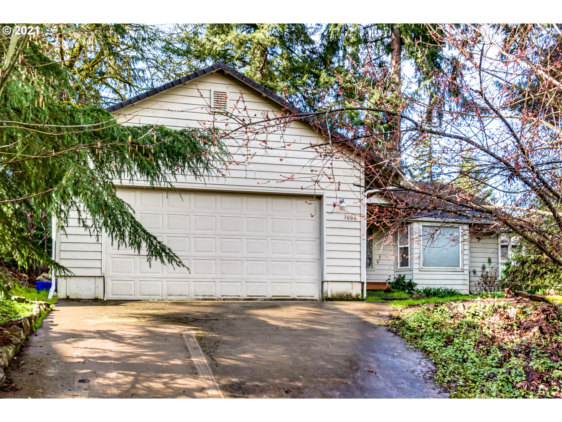 1066 S 69TH PL (1 of 27)