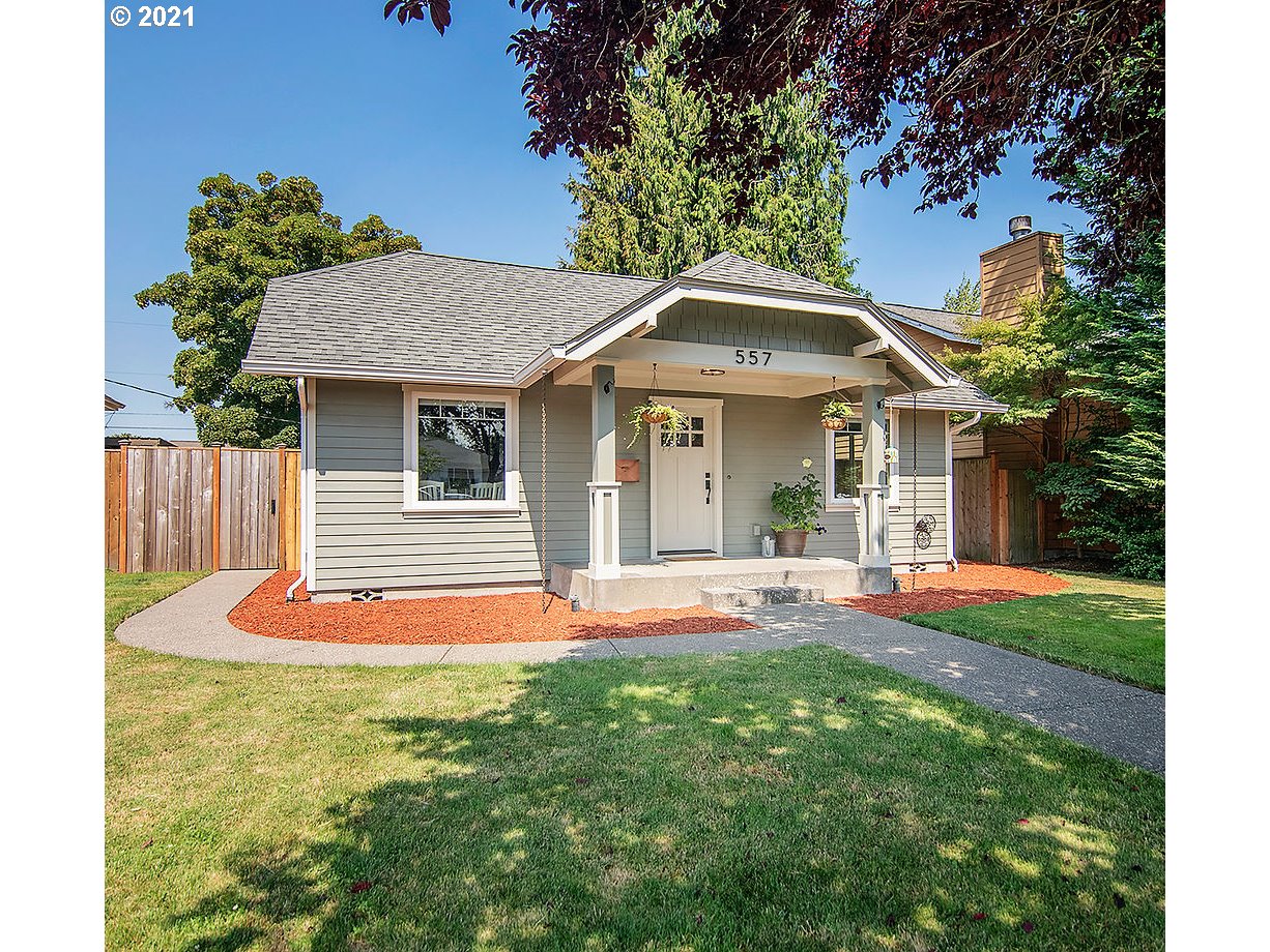 557 20TH AVE (1 of 32)