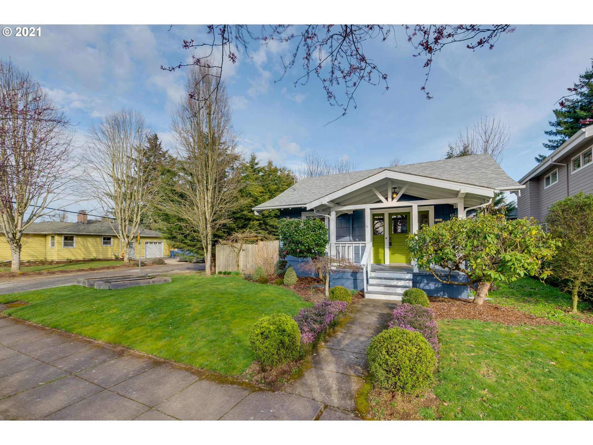 6108 SE 47TH AVE (1 of 28)