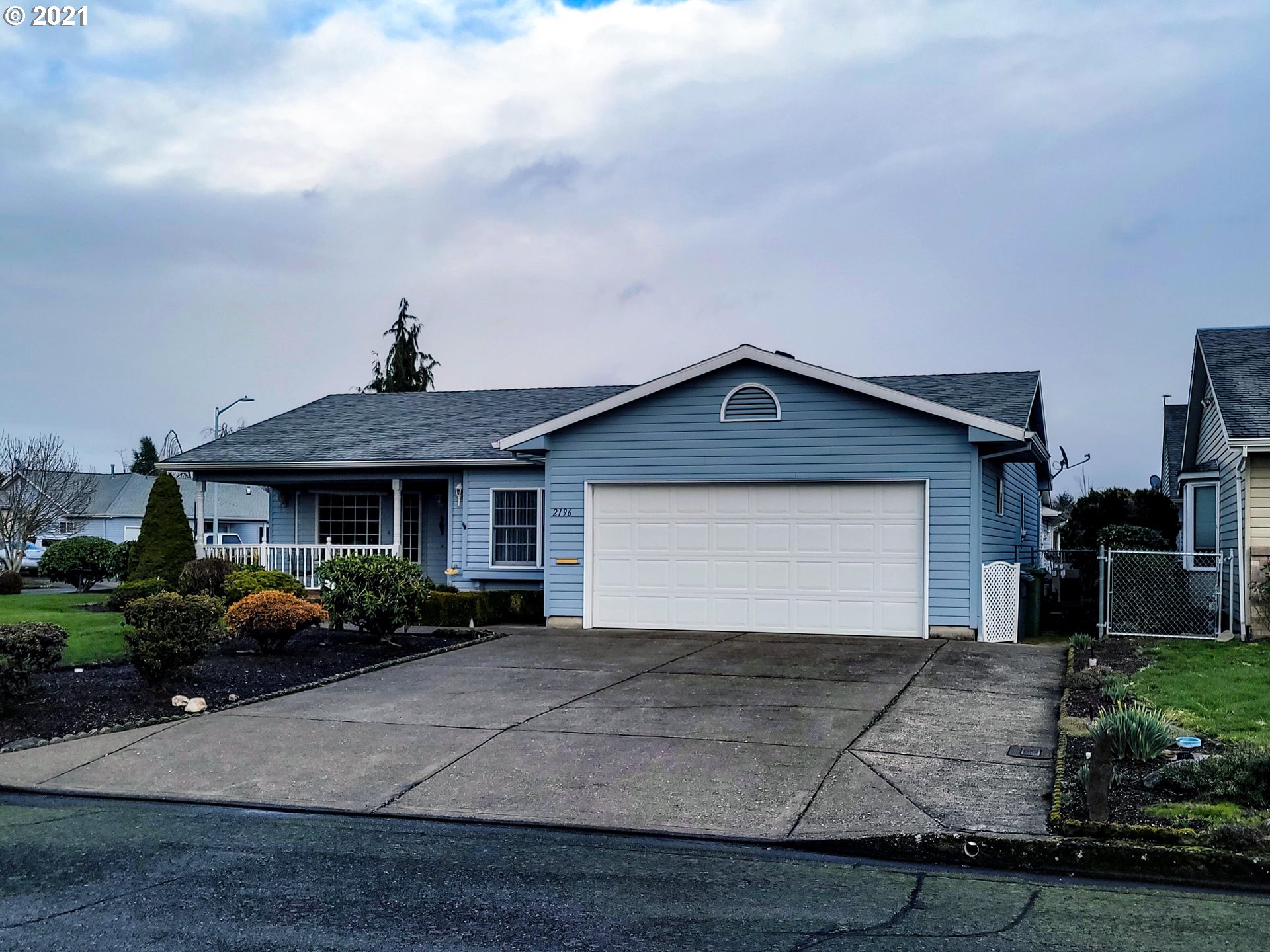 2196 LILAC WAY (1 of 14)