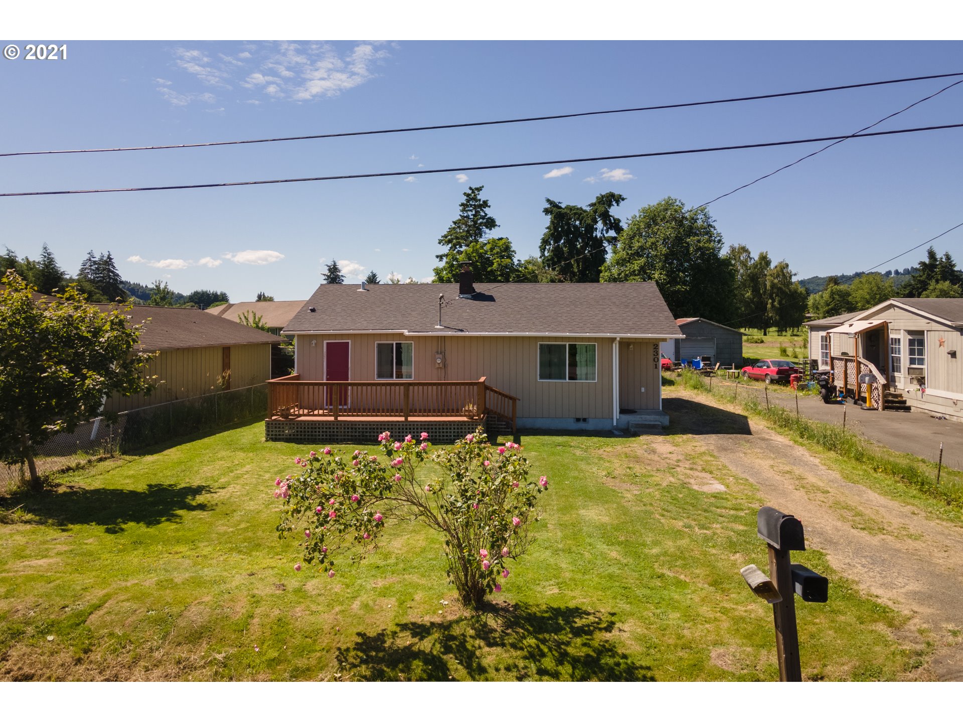 2301 40TH AVE (1 of 29)