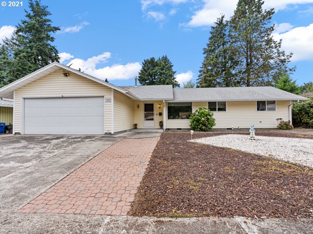 1845 SE 149TH AVE (1 of 28)