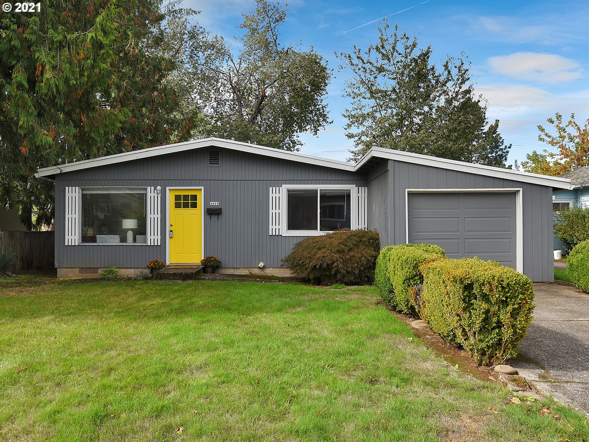 4609 SE 47TH AVE (1 of 30)