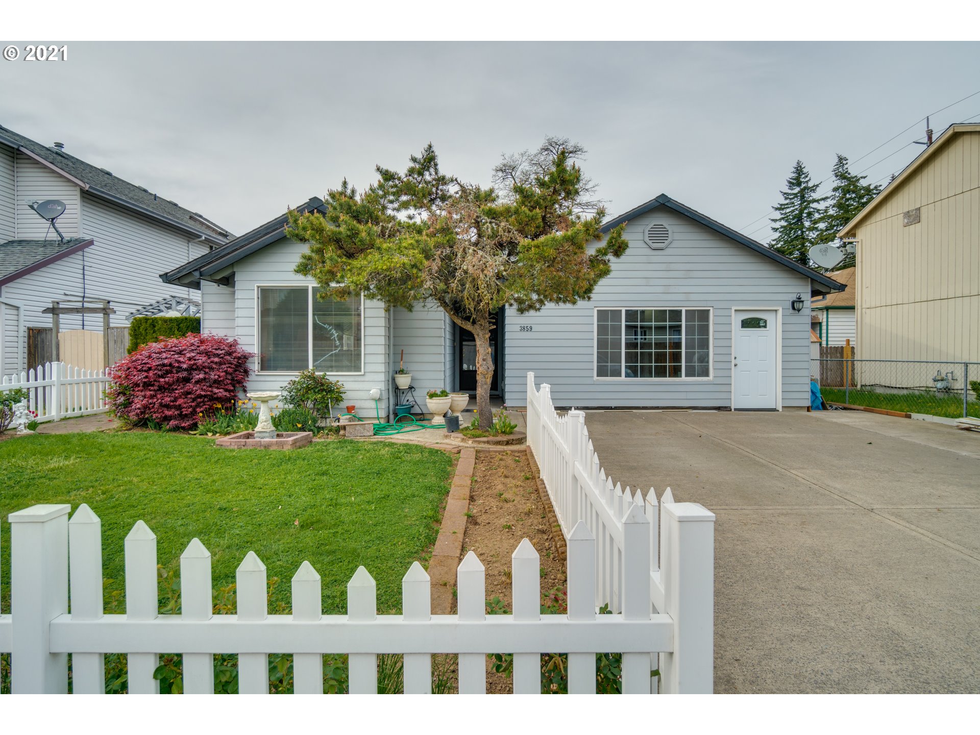 3859 SE 136TH AVE (1 of 31)