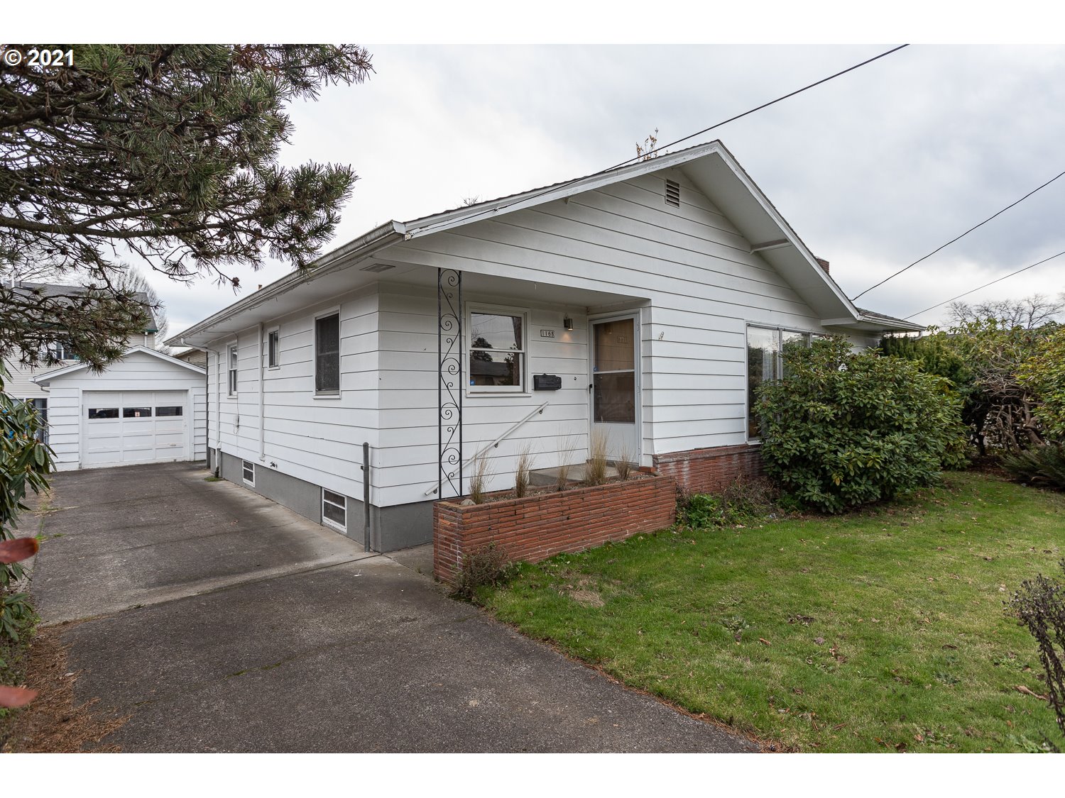 1168 SE 84TH AVE (1 of 32)