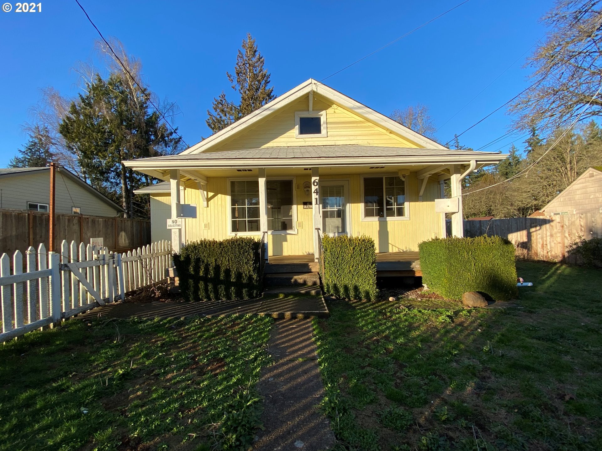 641 EWALD AVE S (1 of 22)