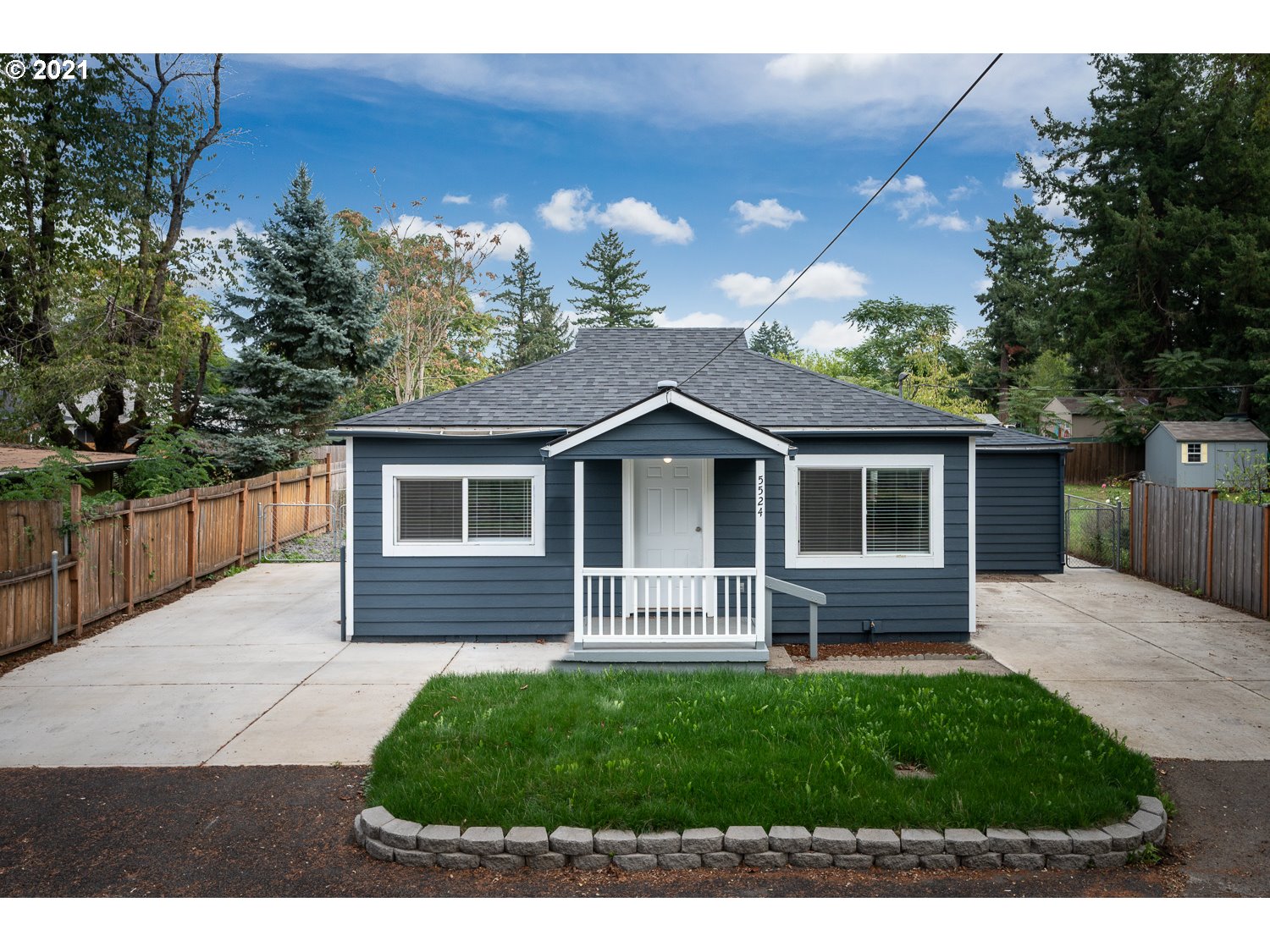 5524 SE 115TH AVE (1 of 24)