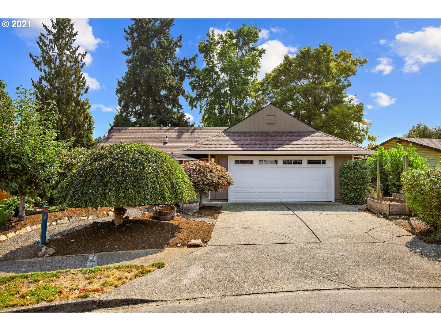 17920 SW YAQUINA CT (1 of 32)