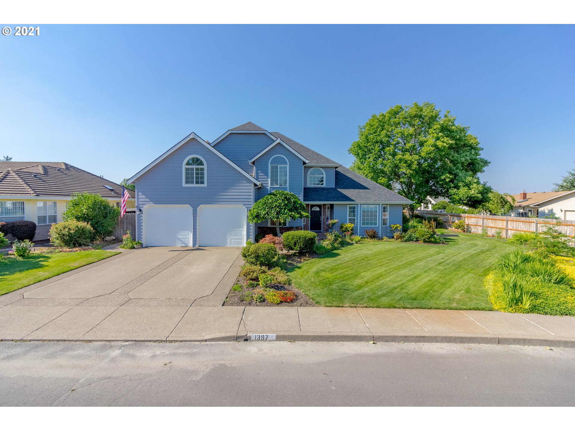 1397 JACOBSON WAY (1 of 32)