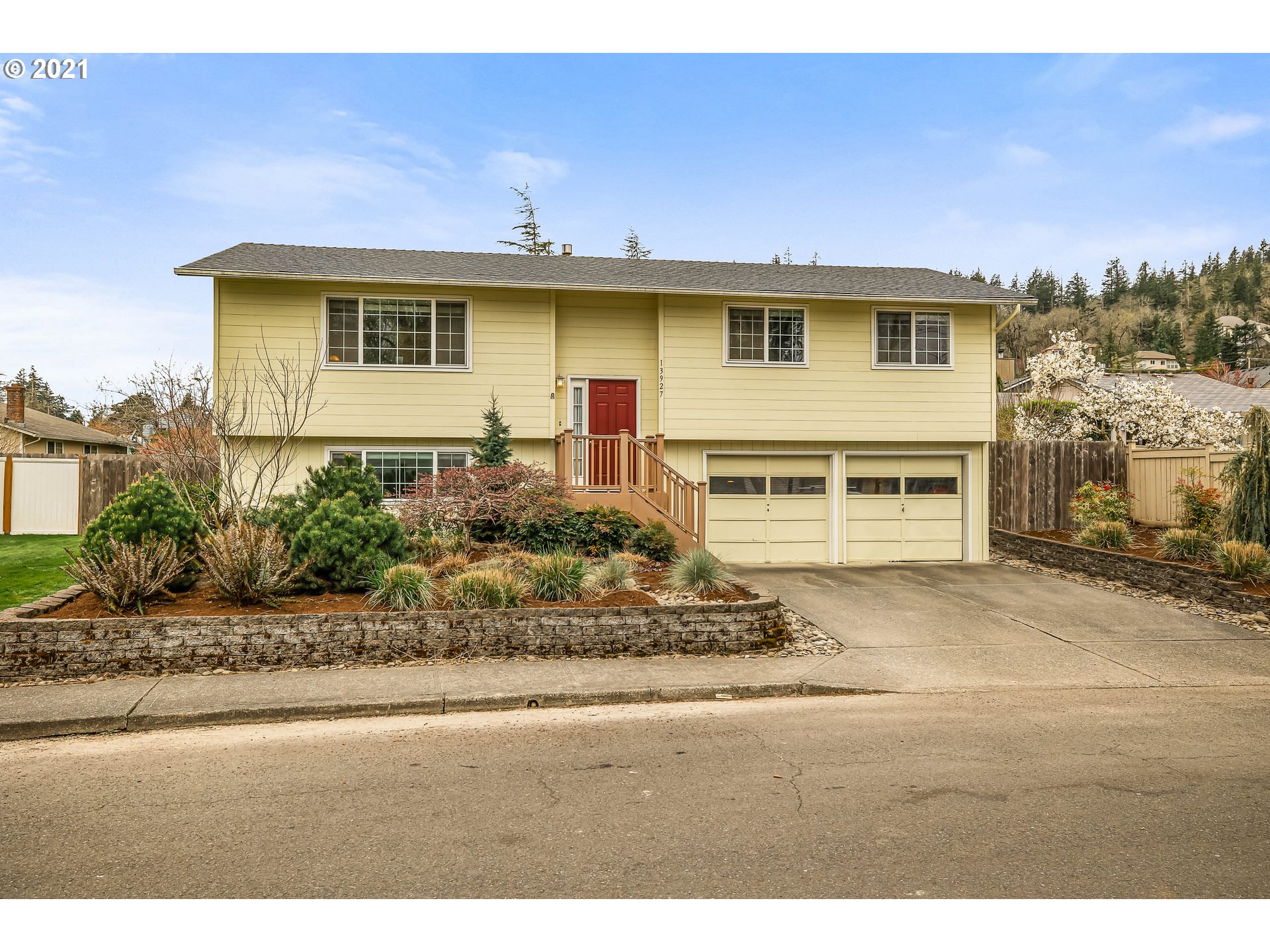 13927 SE 115th AVE (1 of 26)