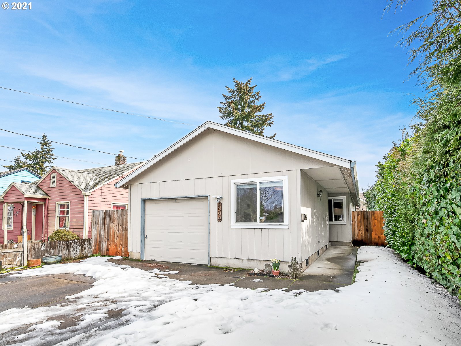 6544 SE 68TH AVE (1 of 24)