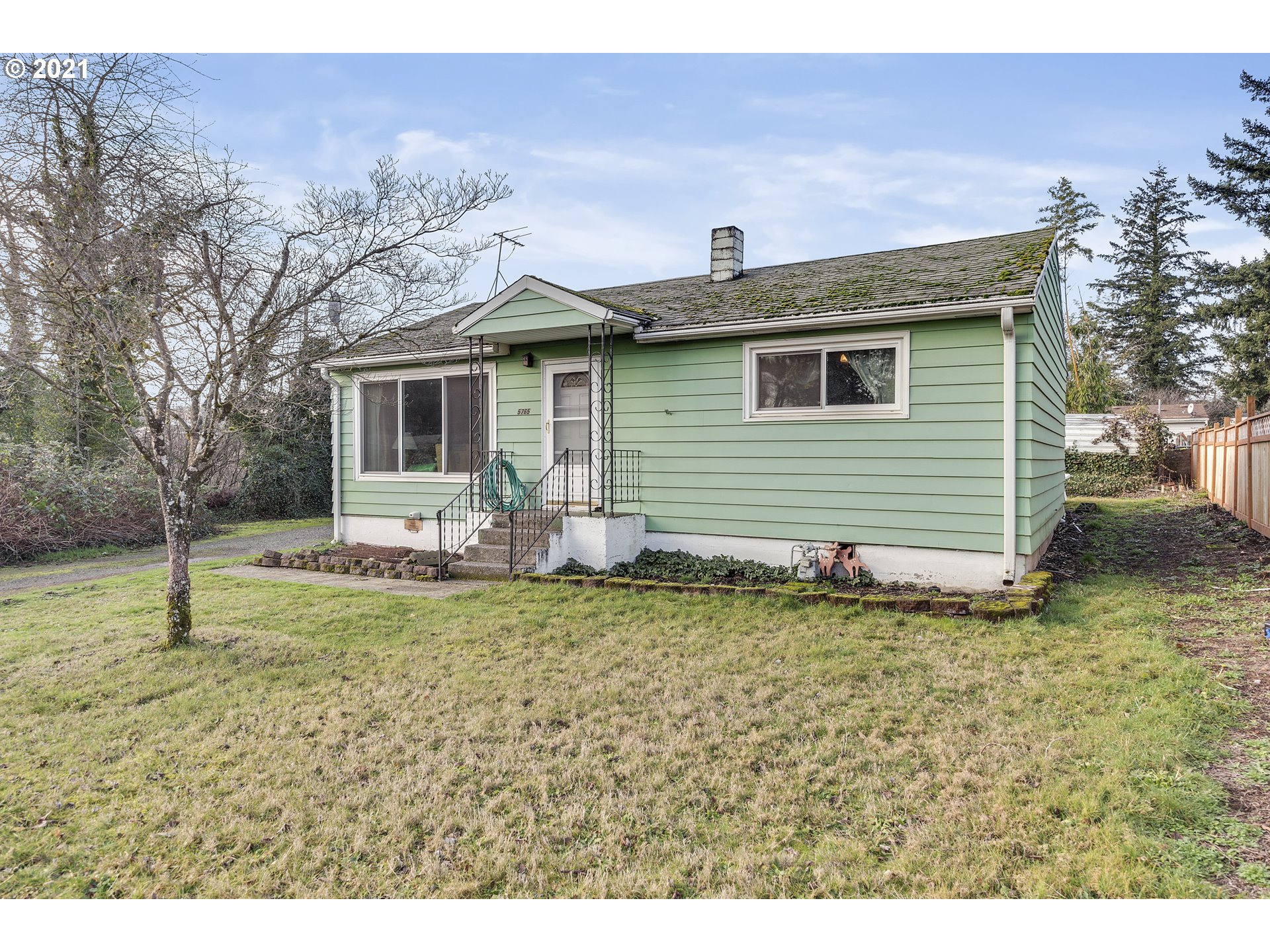 5765 SE 120TH AVE (1 of 22)