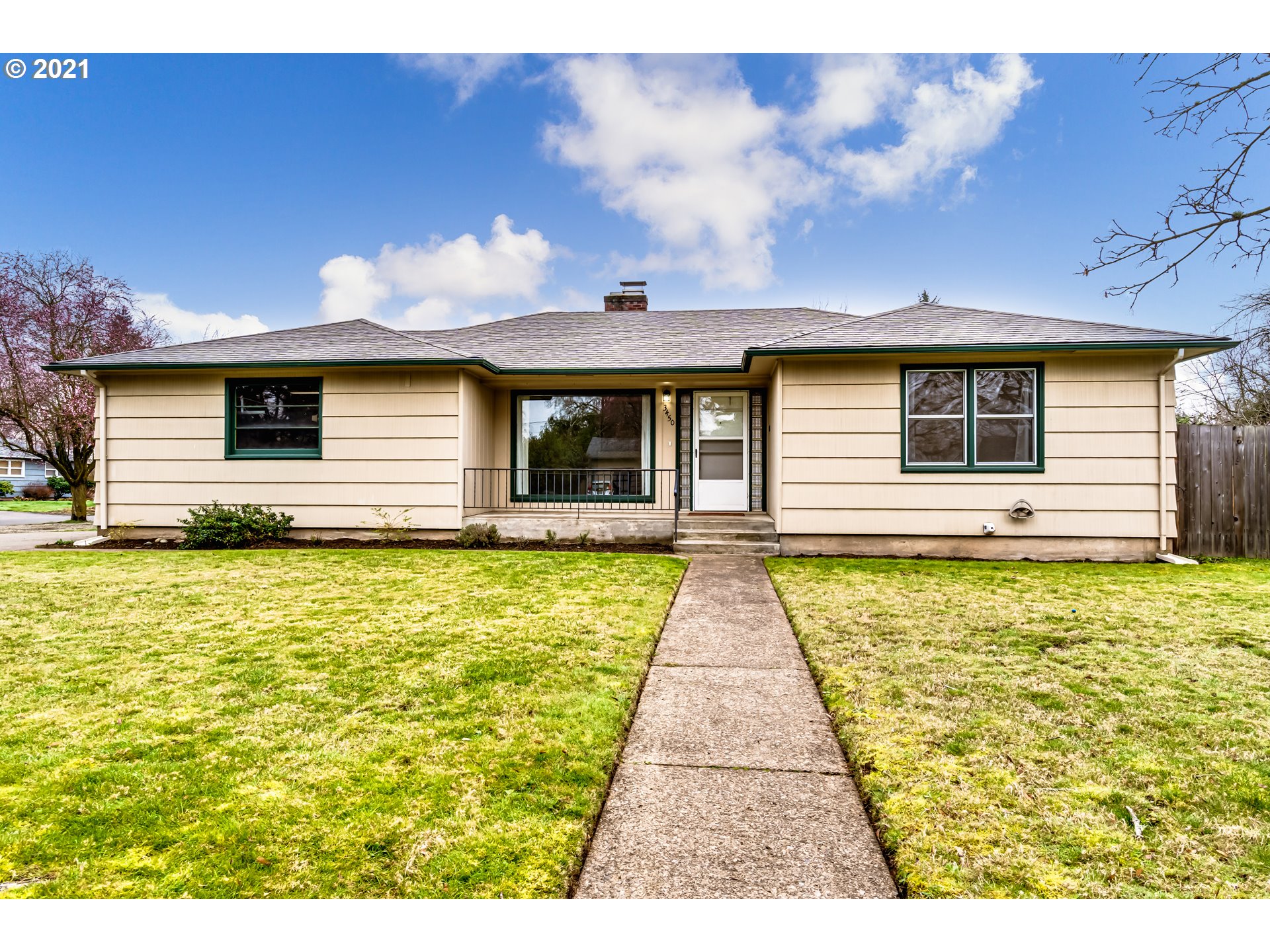 3450 BELL AVE (1 of 28)