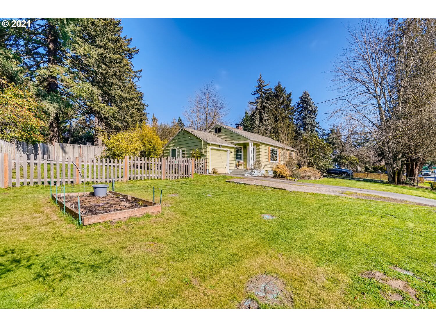 5621 SW CAMERON RD (1 of 19)