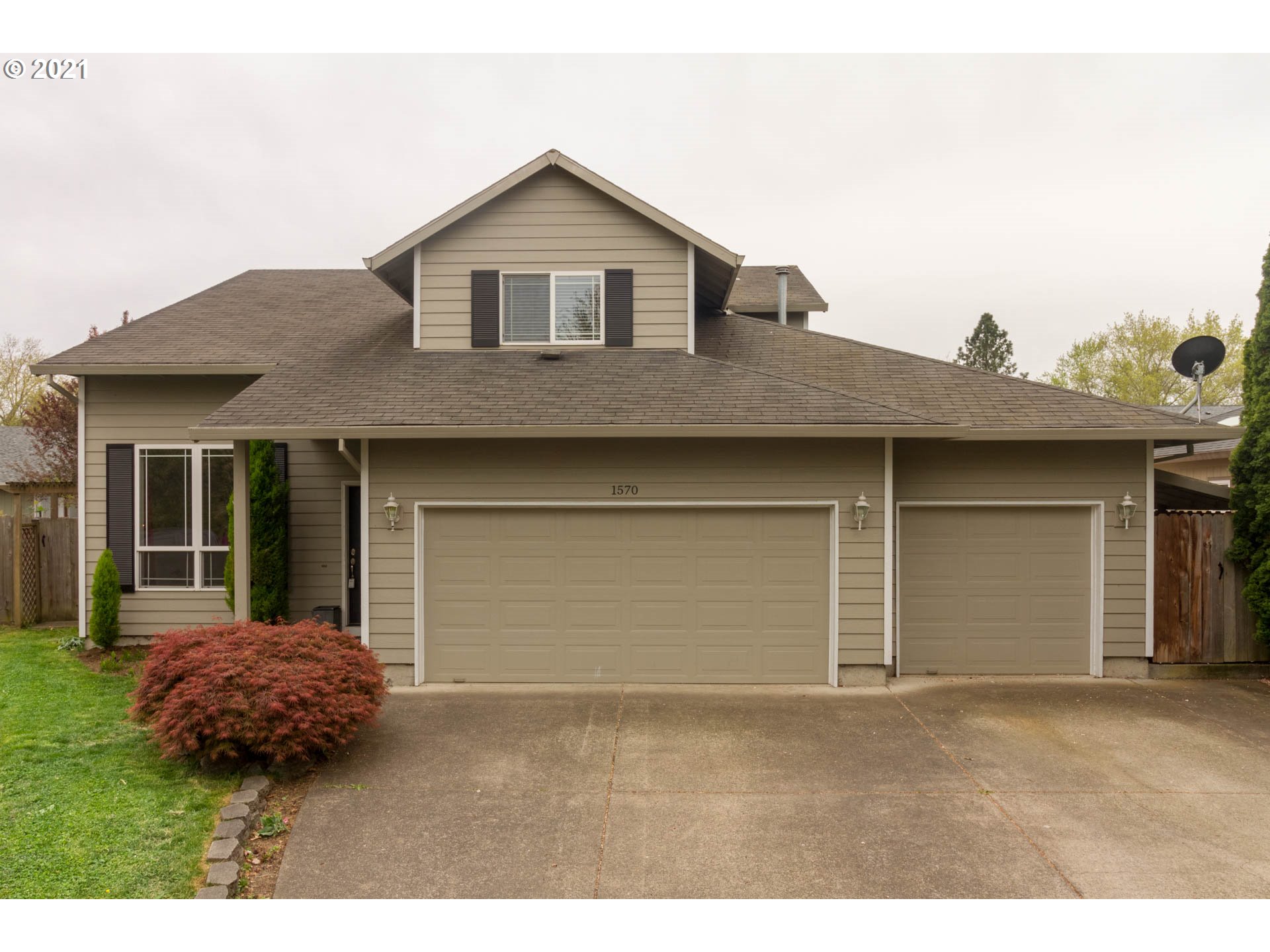 1570 SW CLOVERDALE WAY (1 of 26)