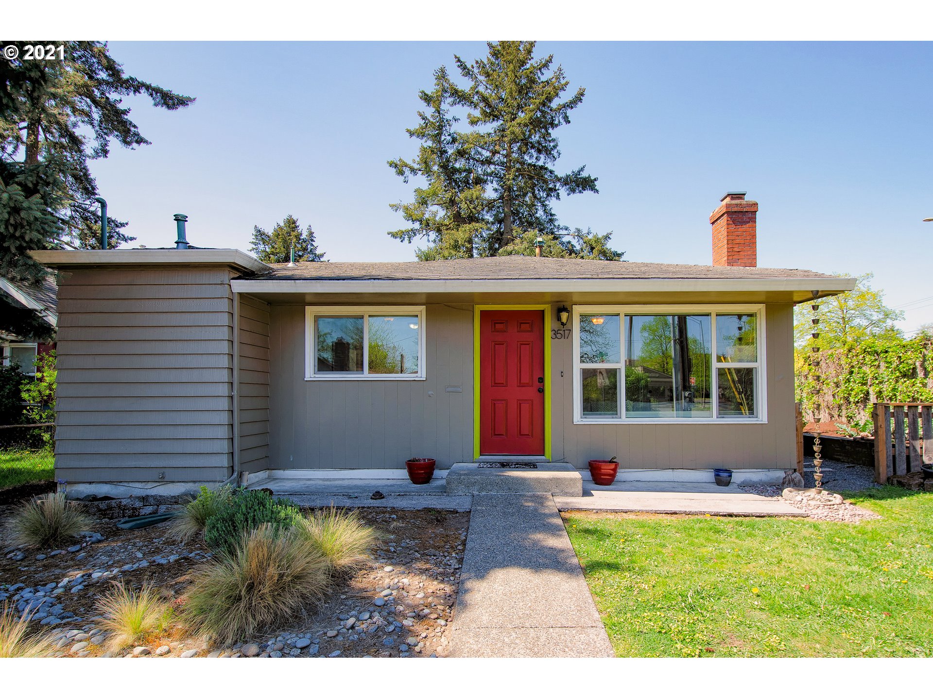 3517 SE 67TH AVE (1 of 28)