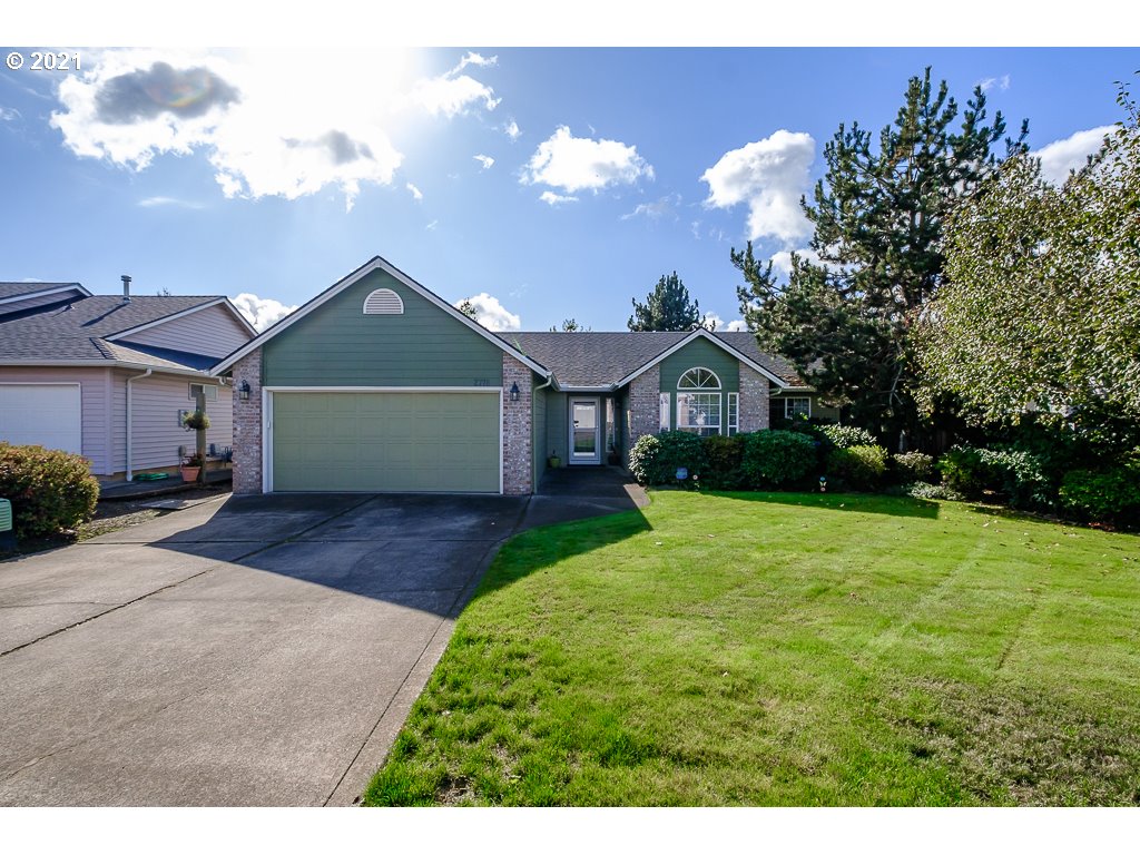 2778 TAHOE AVE SE (1 of 32)