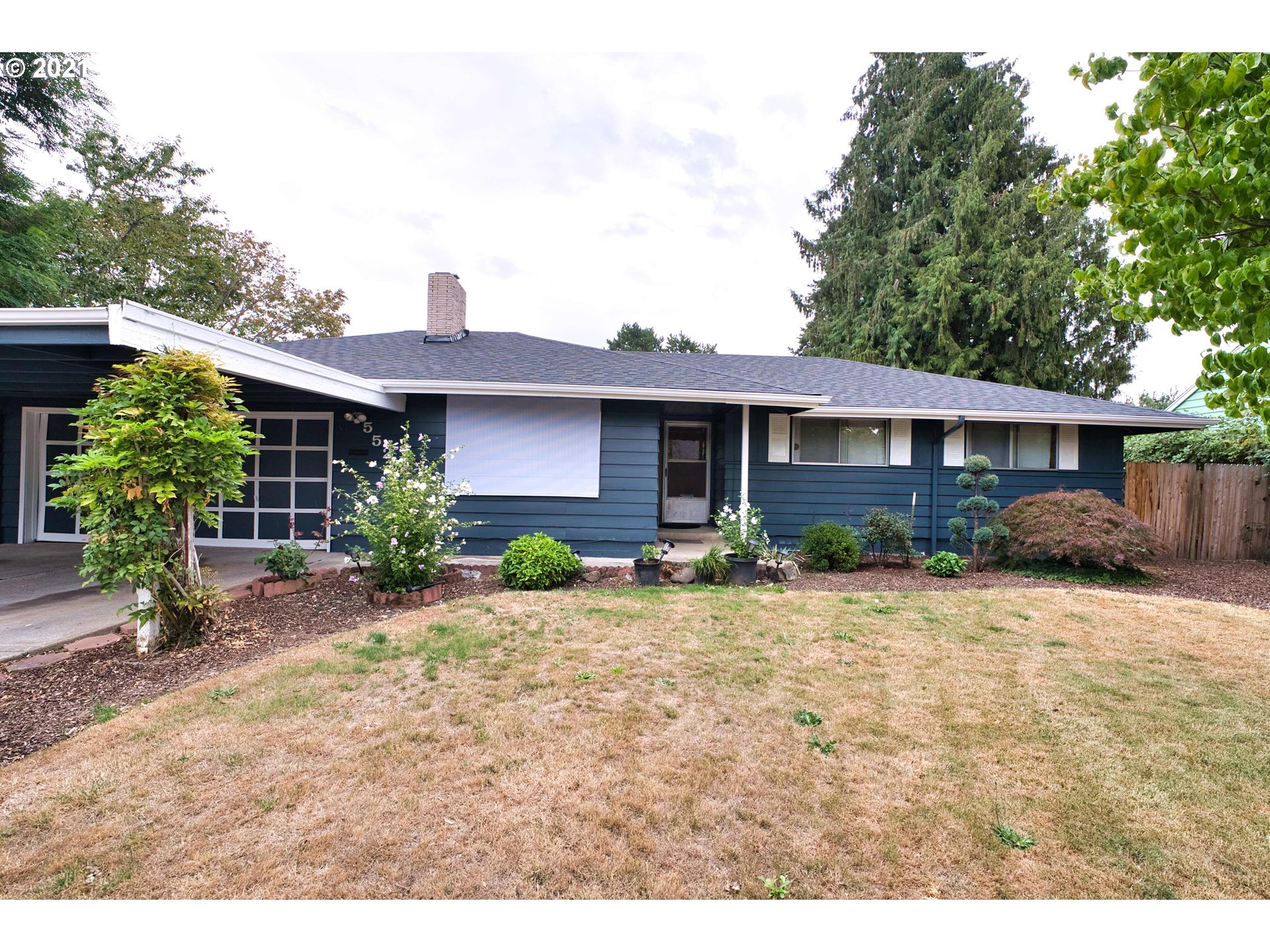 552 SE 13TH AVE (1 of 21)