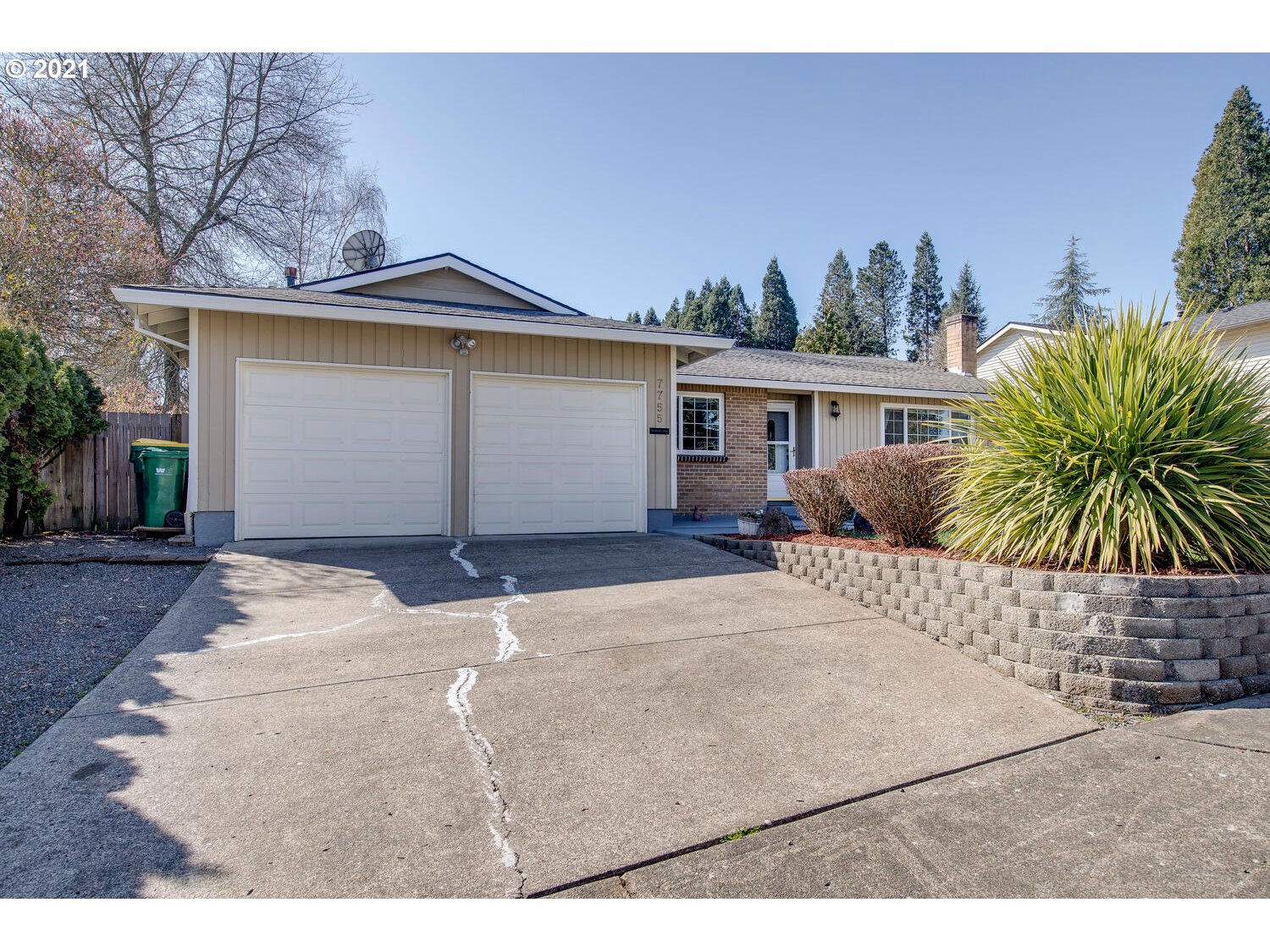 7755 SW 165TH AVE (1 of 32)