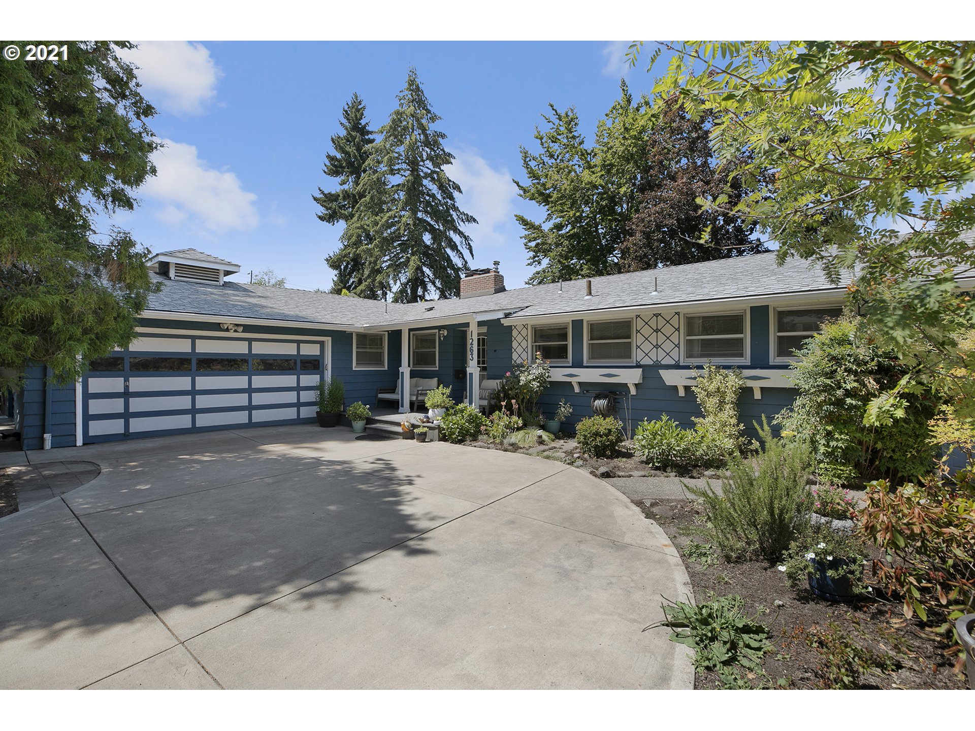 1263 WOODACRE DR (1 of 32)