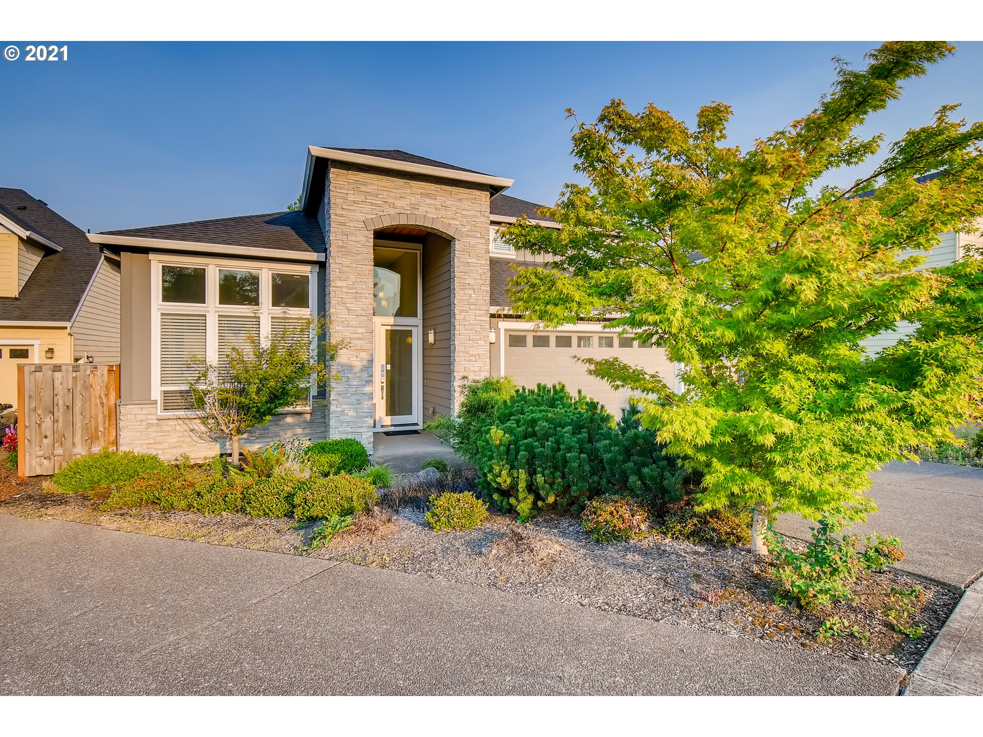660 NW WILLOW GLEN PL (1 of 31)