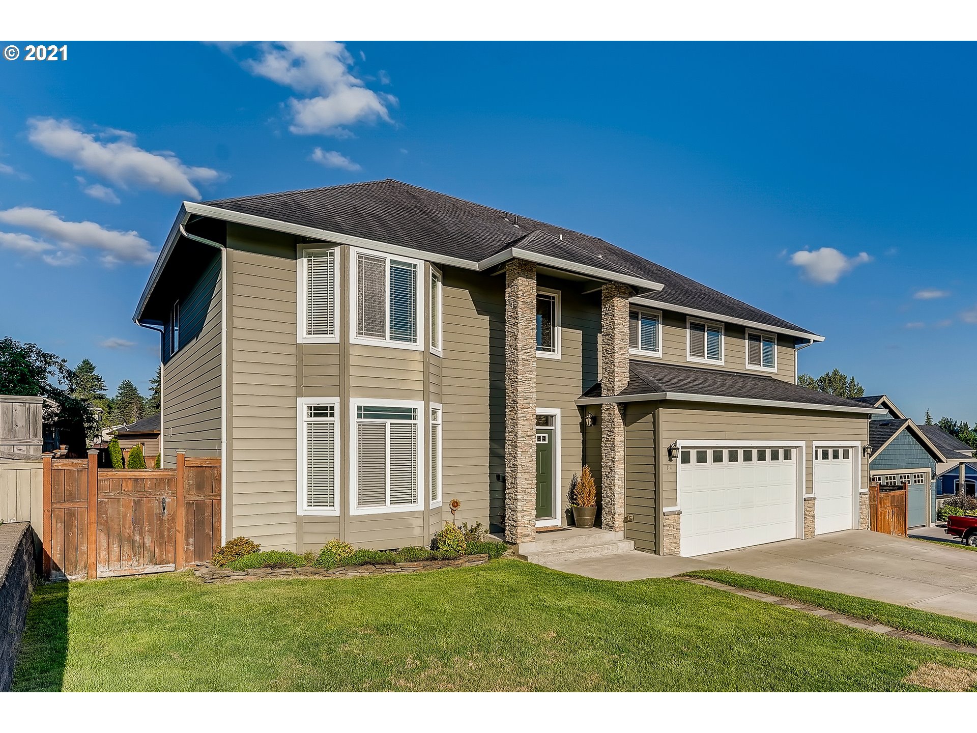1211 W F PL (1 of 32)