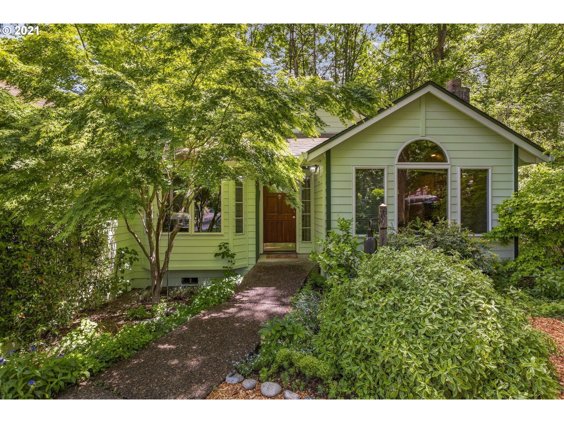 10208 SW 32ND AVE (1 of 32)