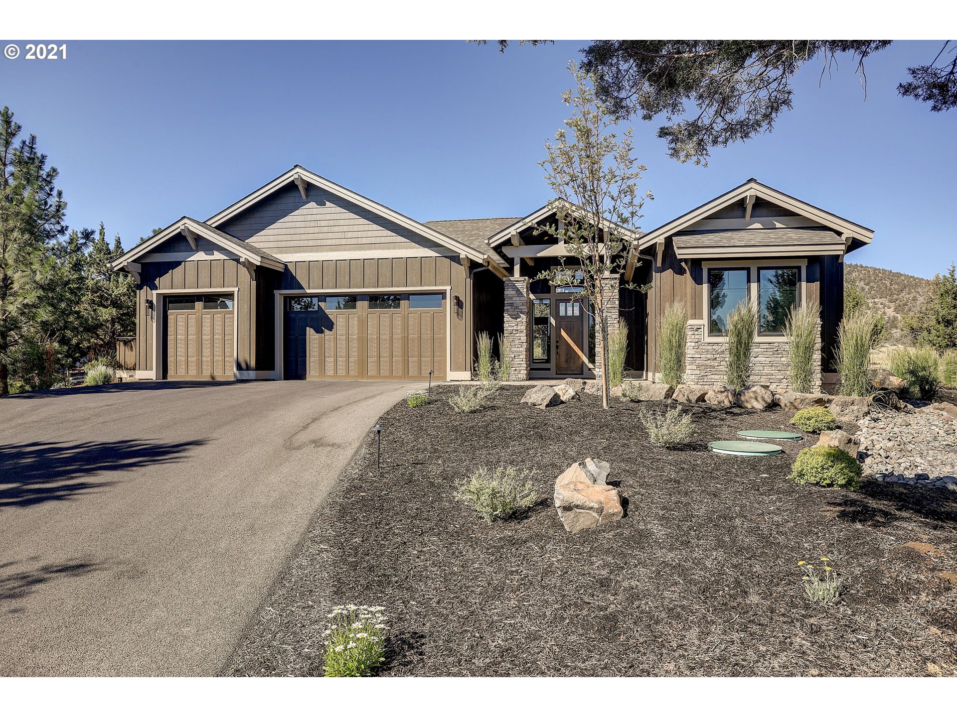 715 SOLITAIRE CT (1 of 30)