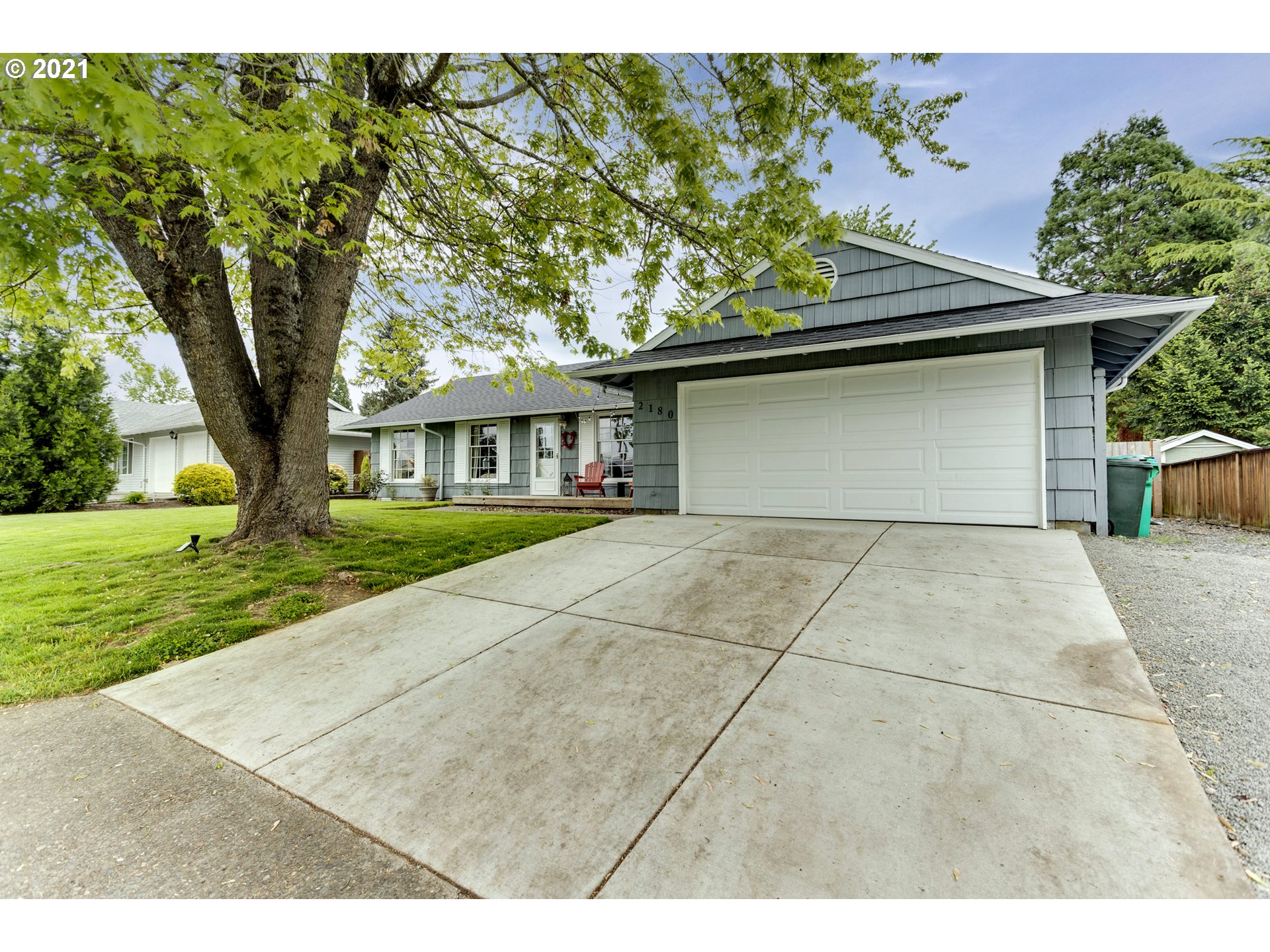 2180 NW MILLER AVE (1 of 31)