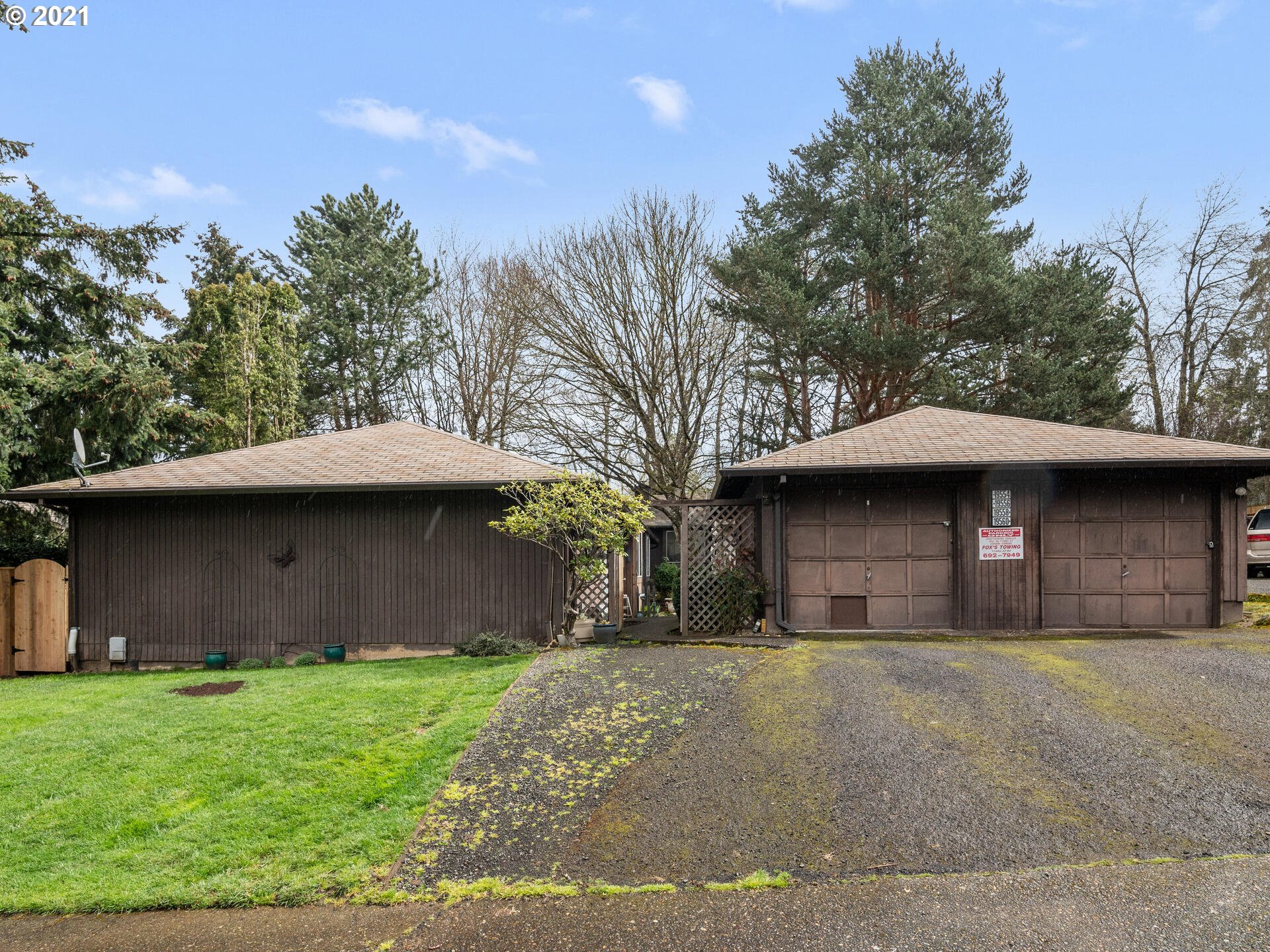 19554 SW 67TH AVE (1 of 26)