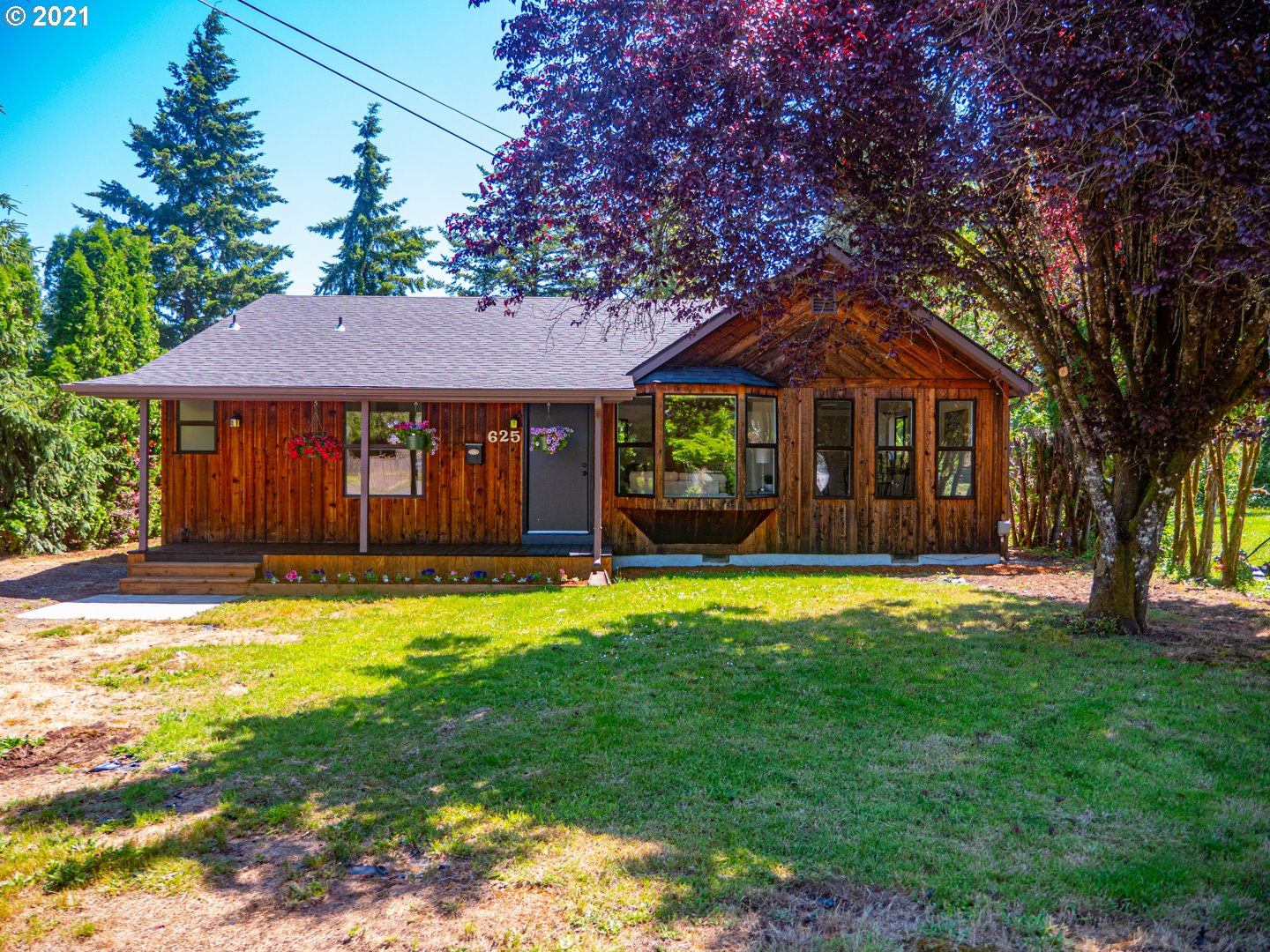 625 8TH AVE (1 of 32)