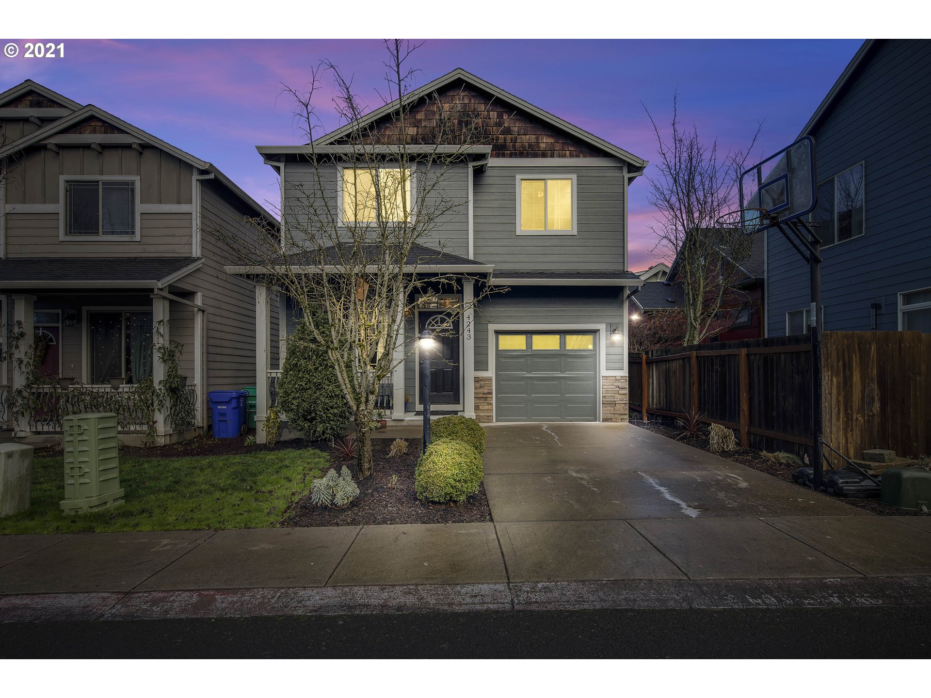 4243 SE 79TH AVE (1 of 29)