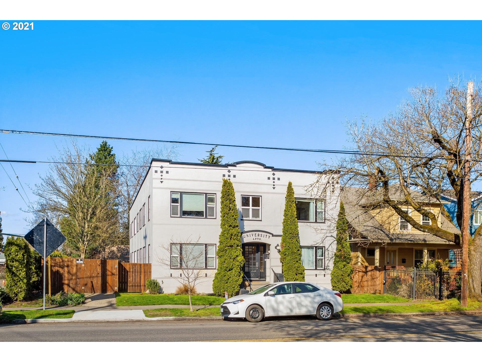 4763 N LOMBARD ST 11 (1 of 24)