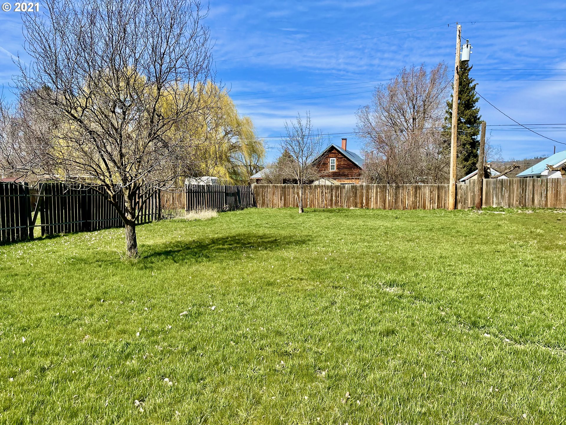 413 W DARLAND 13 (1 of 15)