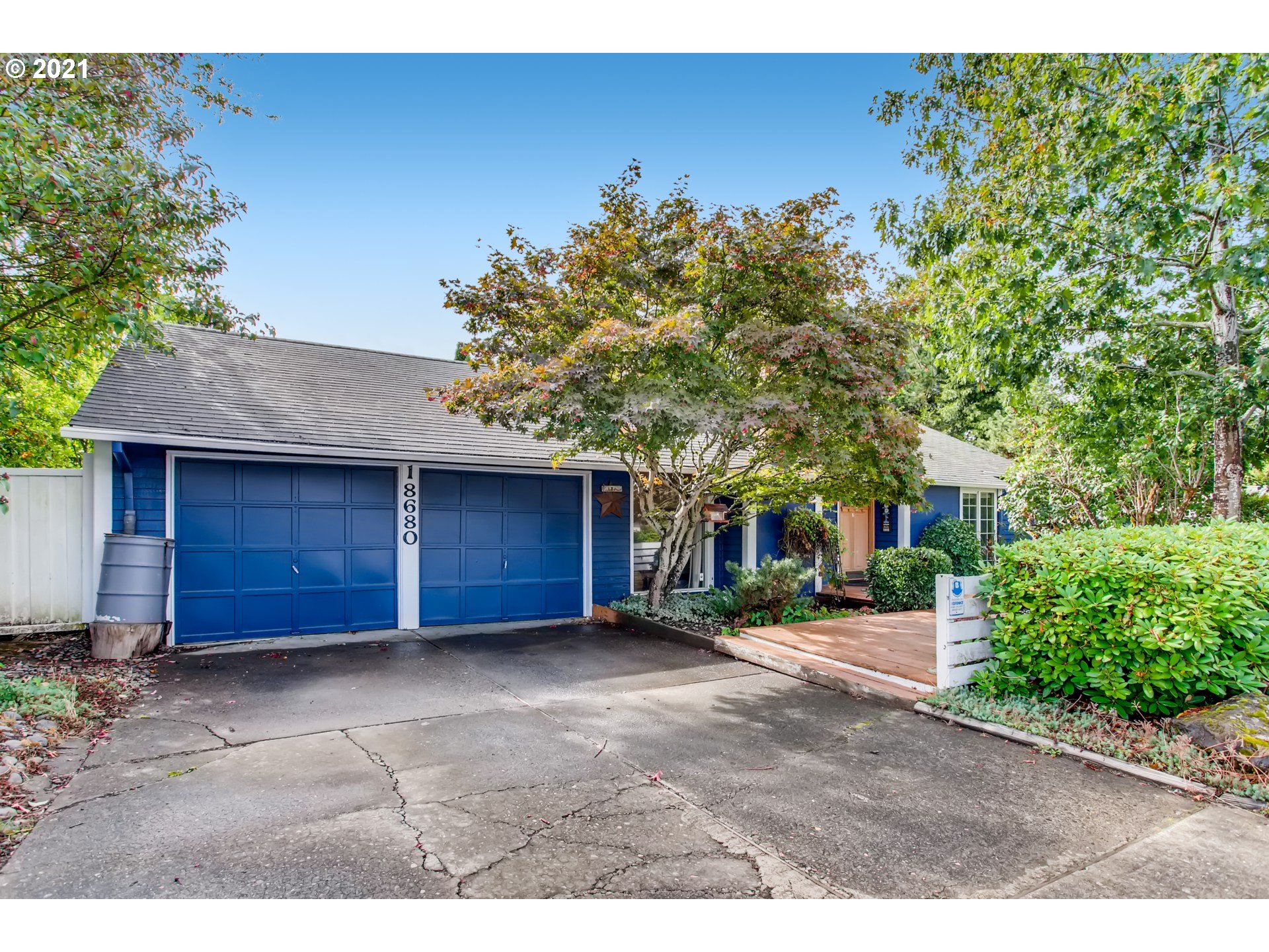 18680 SW PIKE ST (1 of 23)