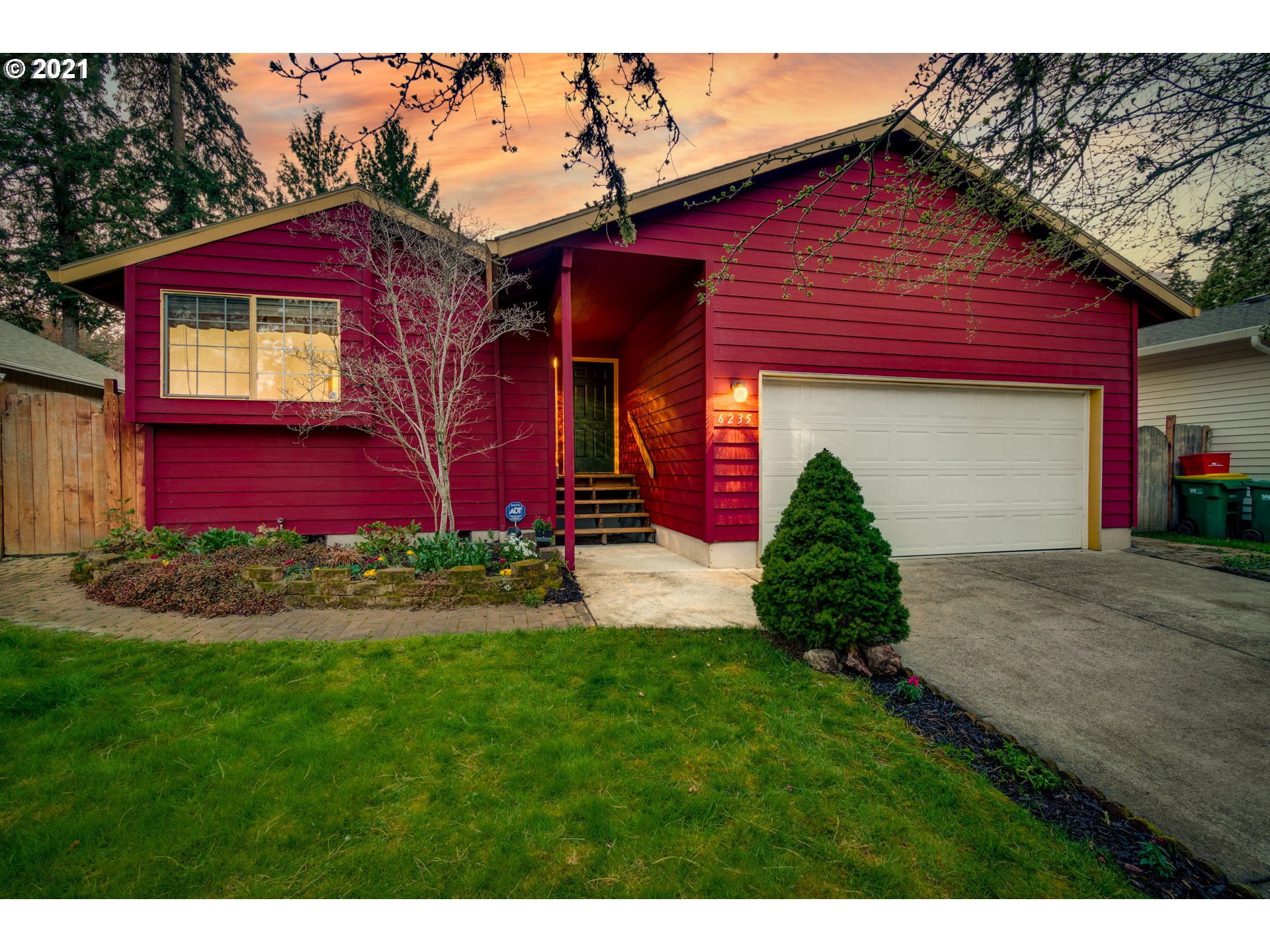 6235 SW 152ND AVE (1 of 32)