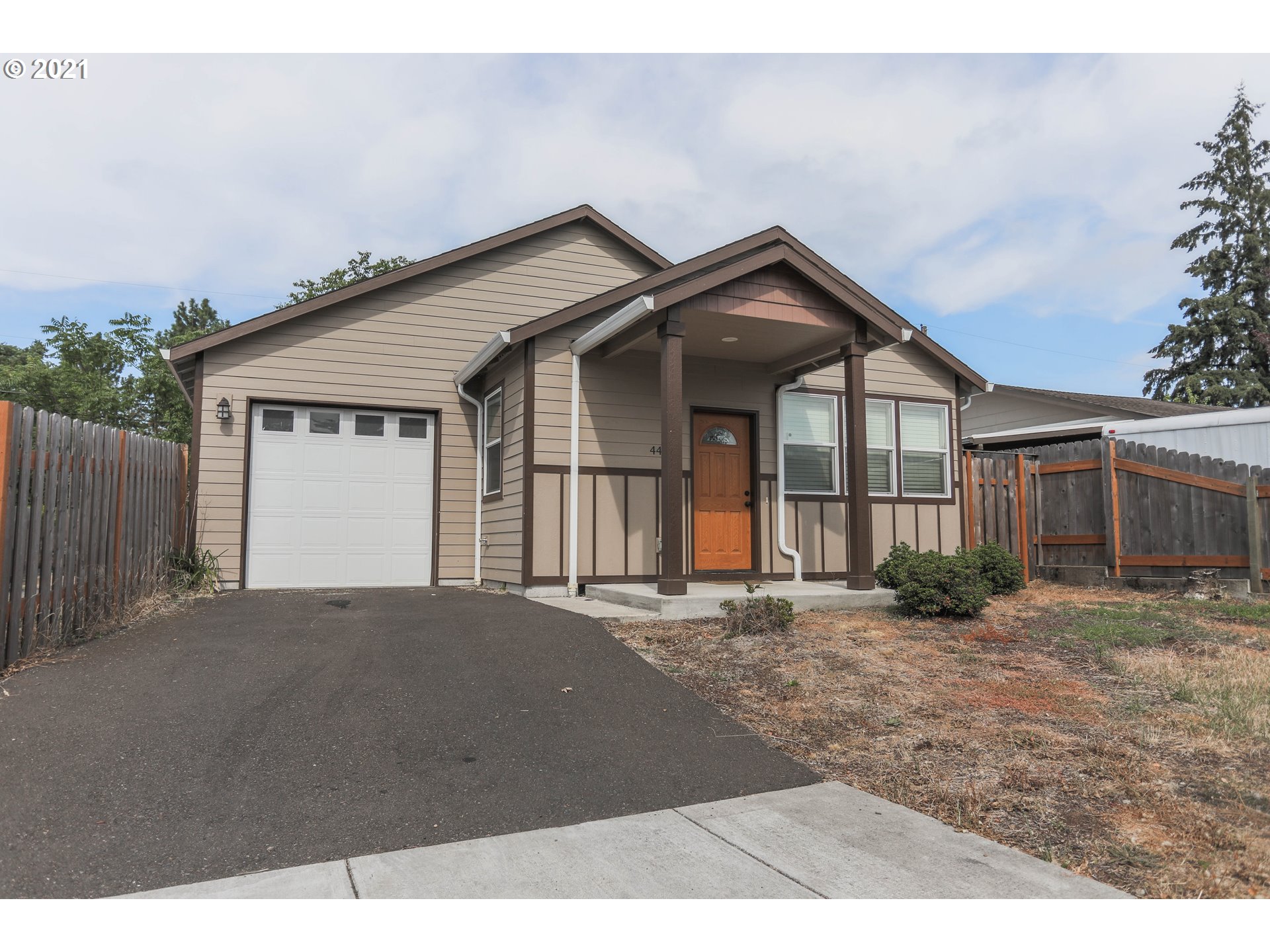 4451 SE 117TH AVE (1 of 16)
