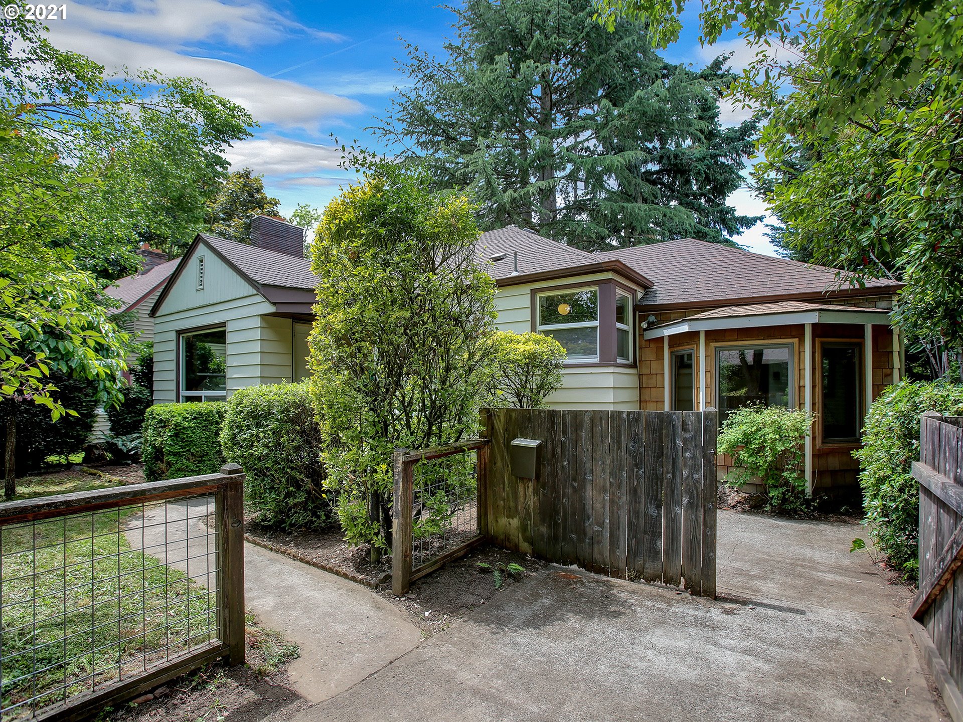 3221 SE 75TH AVE (1 of 21)