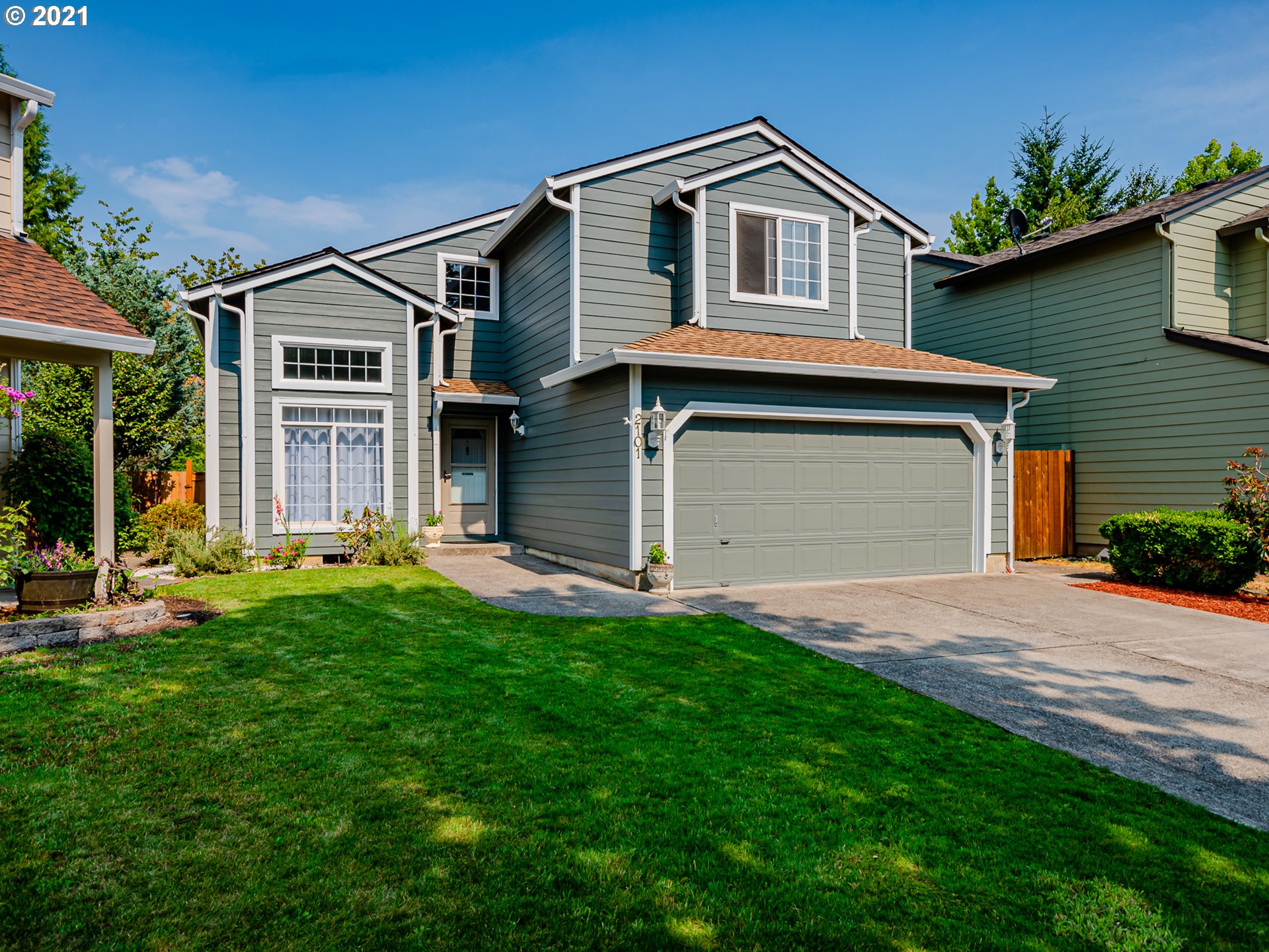 2101 SE 183RD AVE (1 of 32)