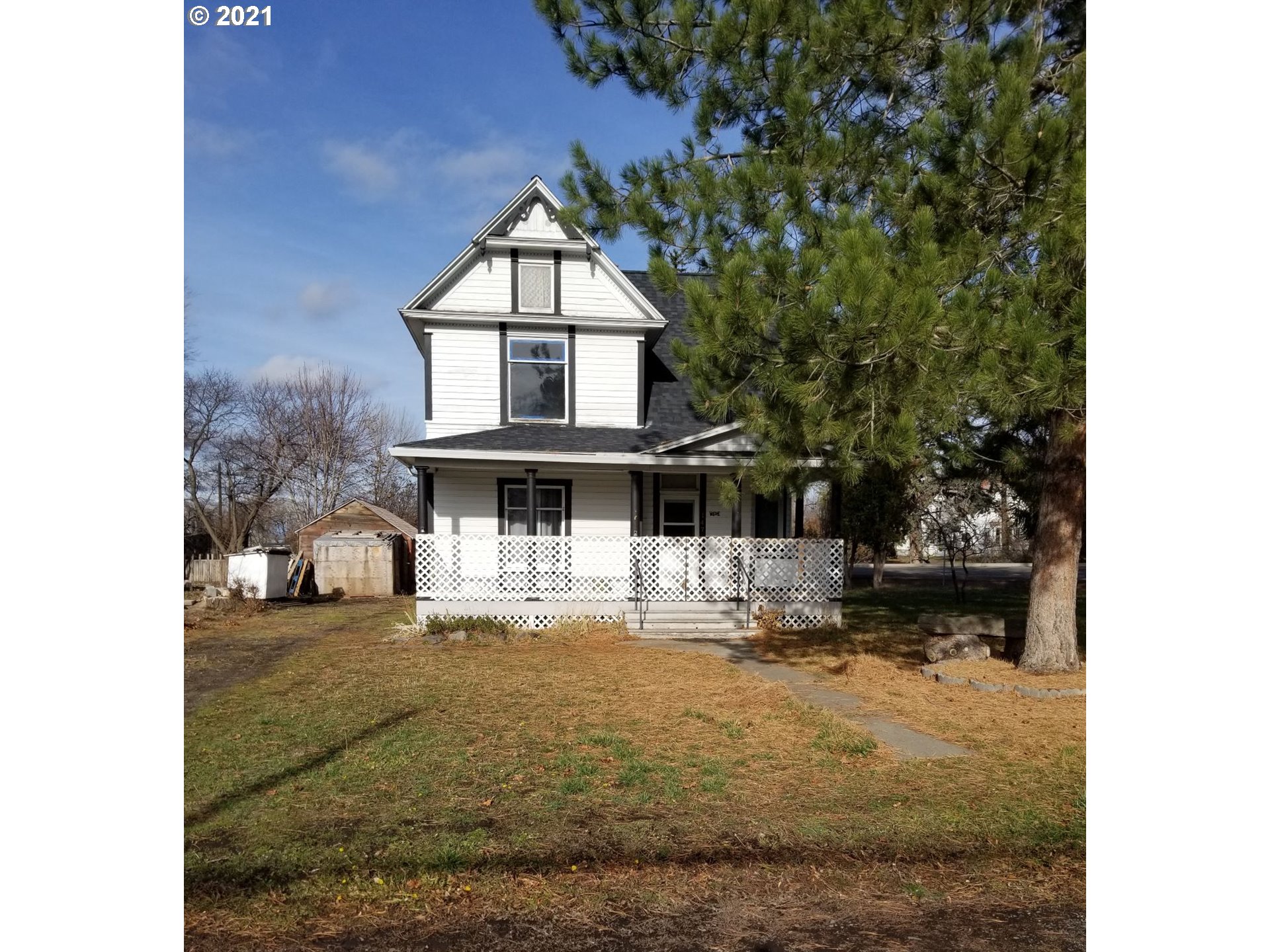 147 W BRYAN AVE (1 of 32)