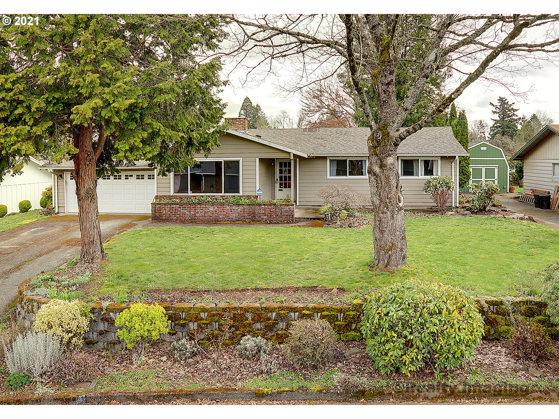 10910 SE 55TH AVE (1 of 32)