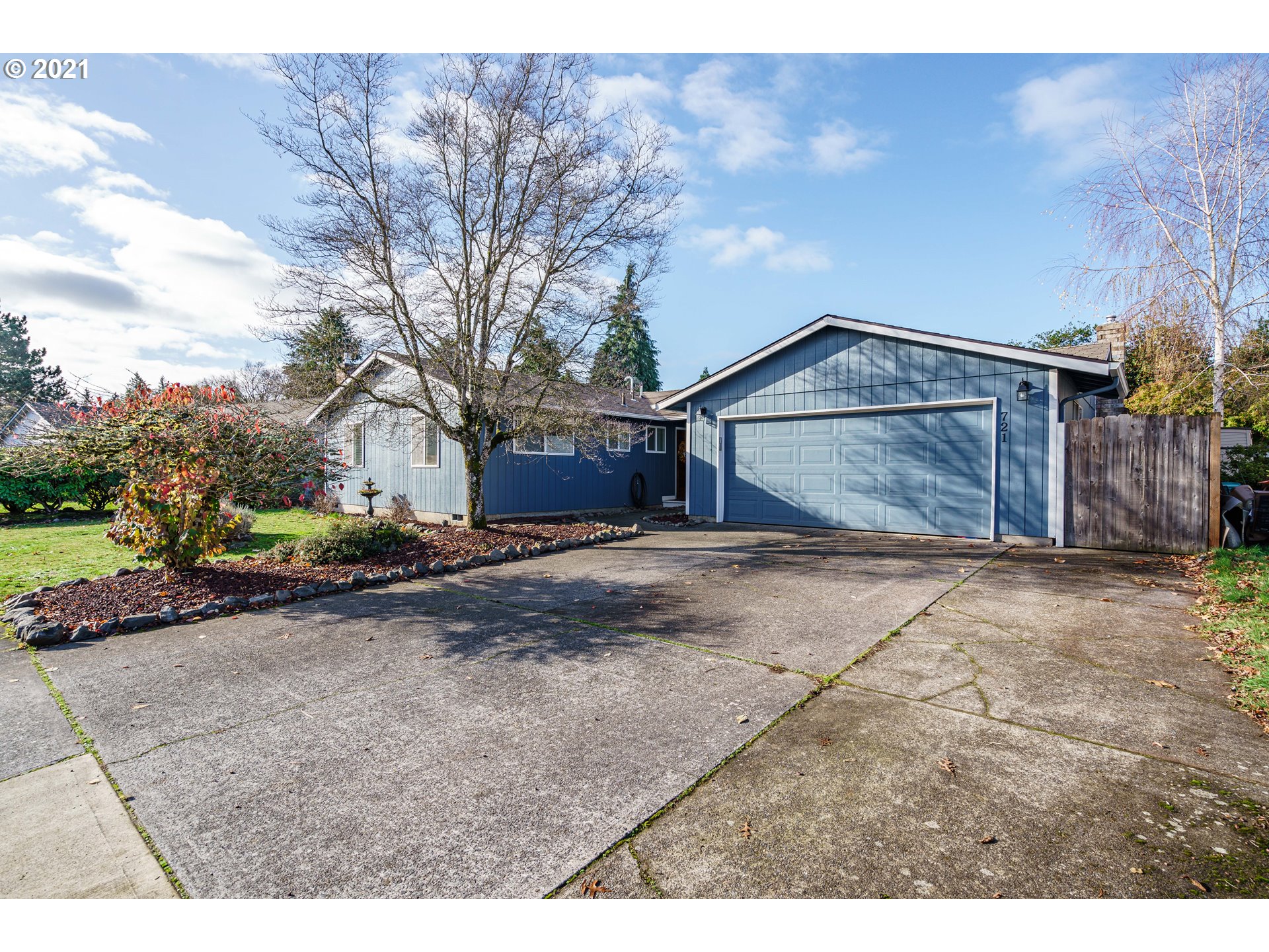 721 SW WILLOWBROOK AVE (1 of 23)