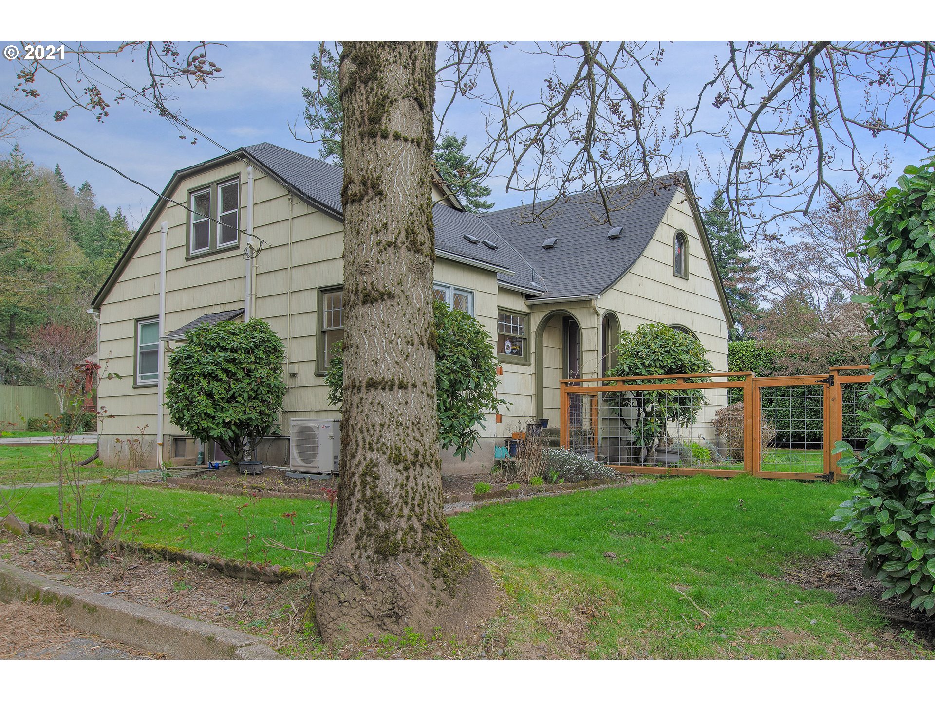2707 SW 6TH AVE (1 of 13)